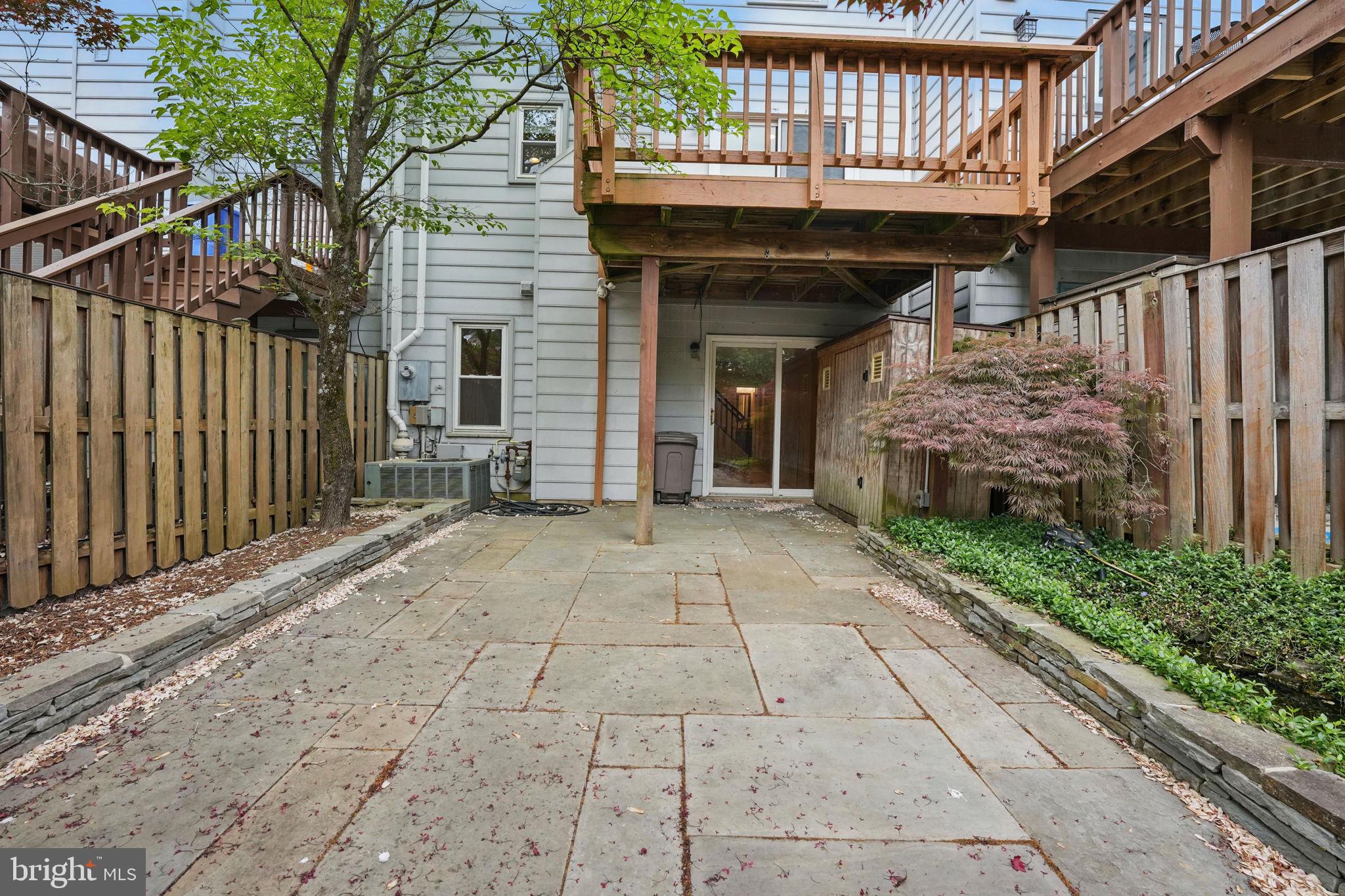 PINECREST - Residential