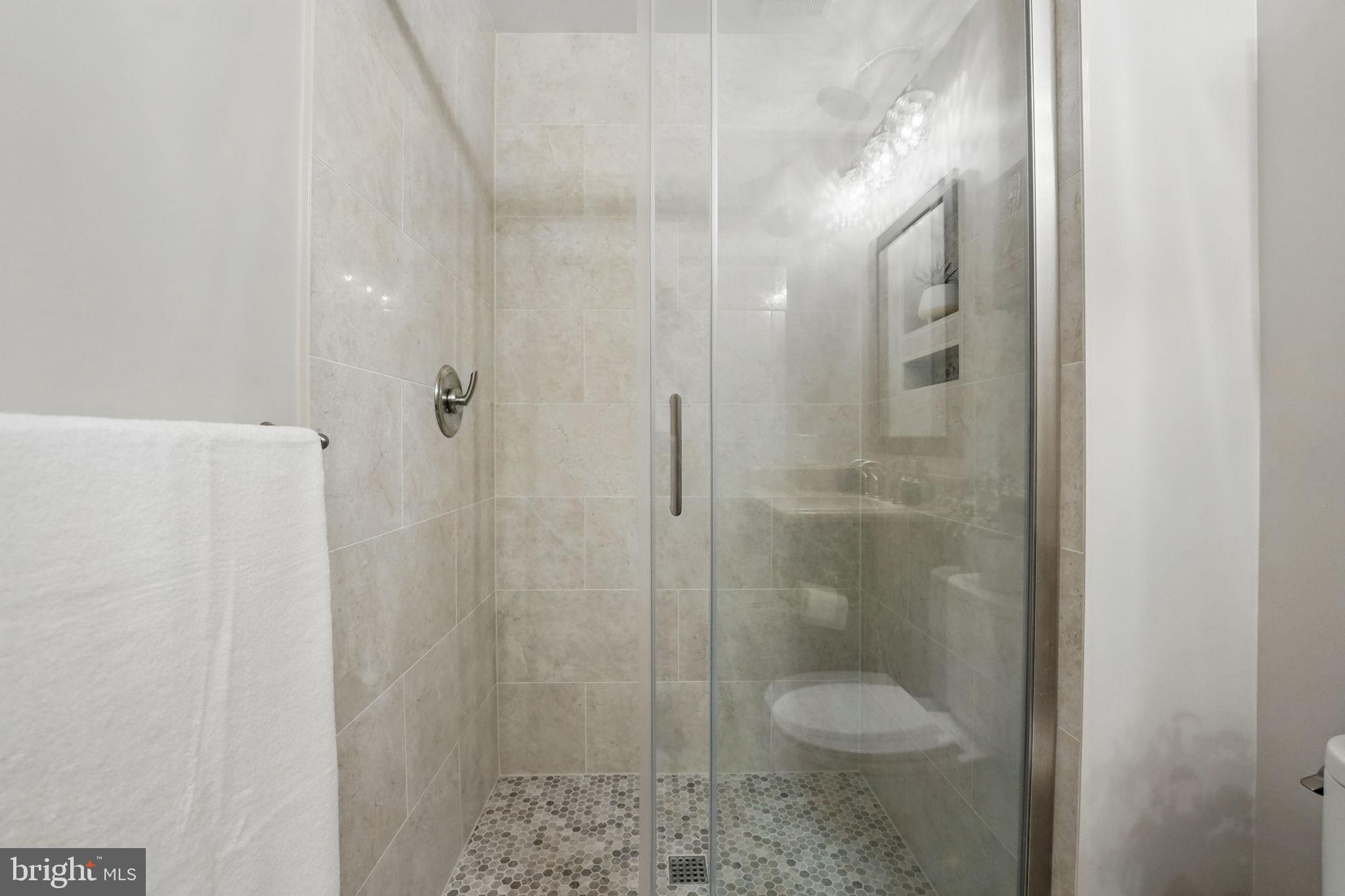 PINECREST - Residential