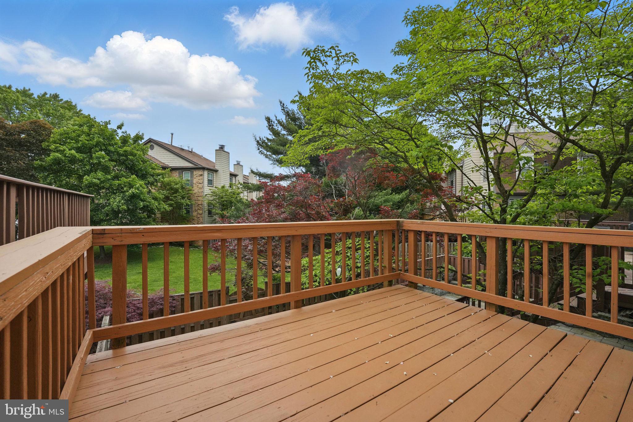 PINECREST - Residential