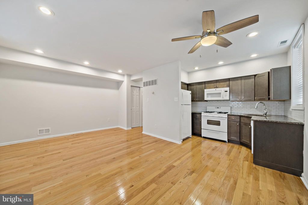 Photo of 1515 E Moyamensing Avenue #2F, PHILADELPHIA, PA 19147 (MLS # PAPH2563318)