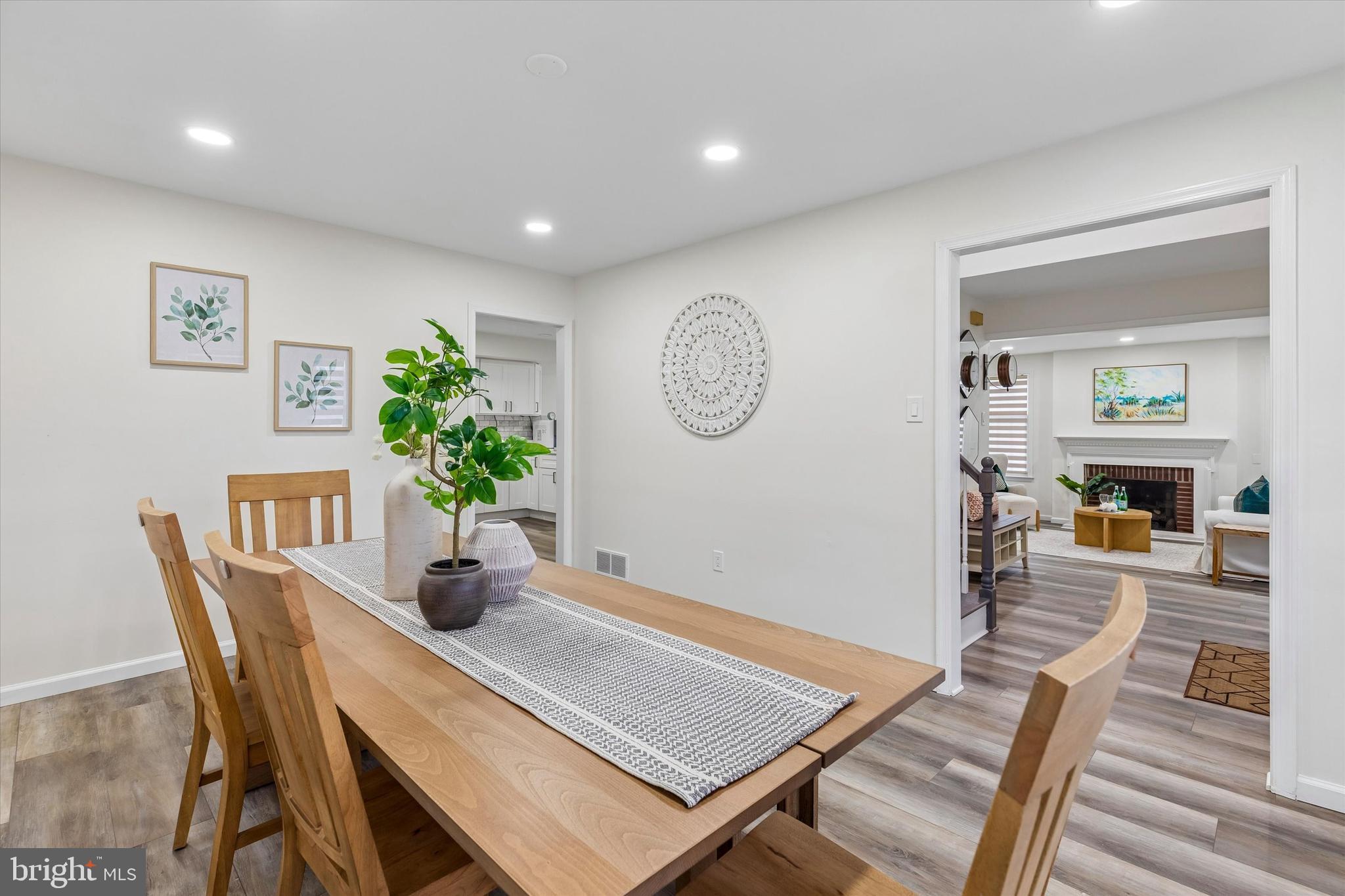 GWYNEDD HUNT - Residential