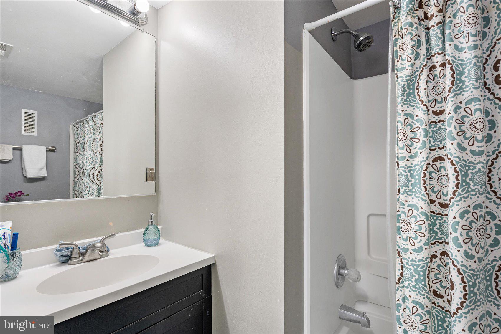 OTTERBEIN - Residential Lease