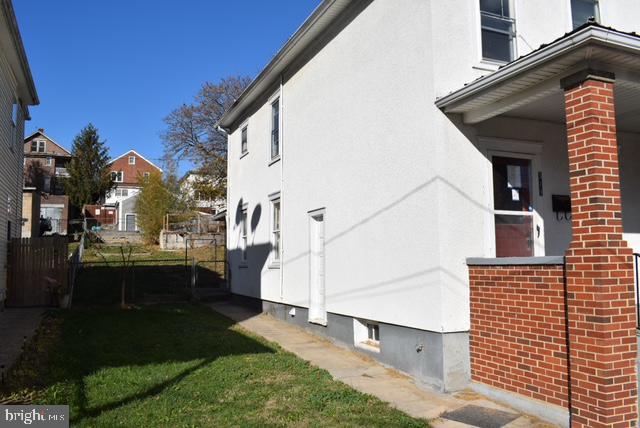 319 S KENTUCKY AVENUE