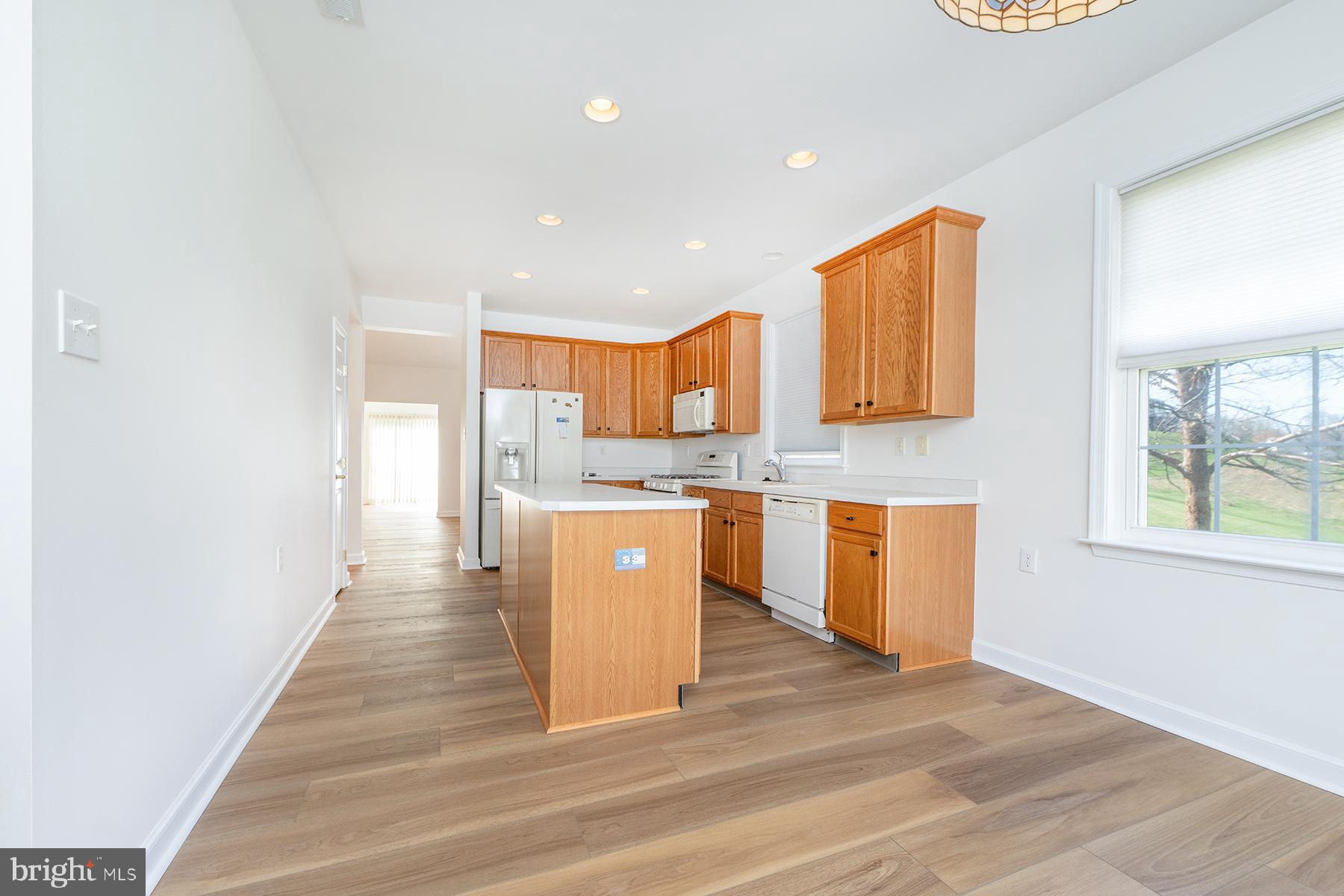 VILLAGES AT HILLVIEW - Residential