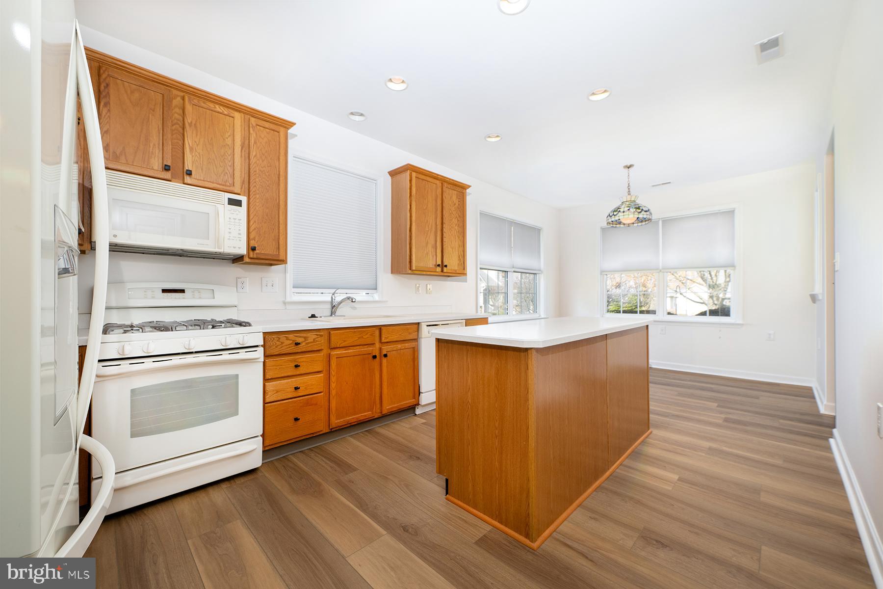 VILLAGES AT HILLVIEW - Residential