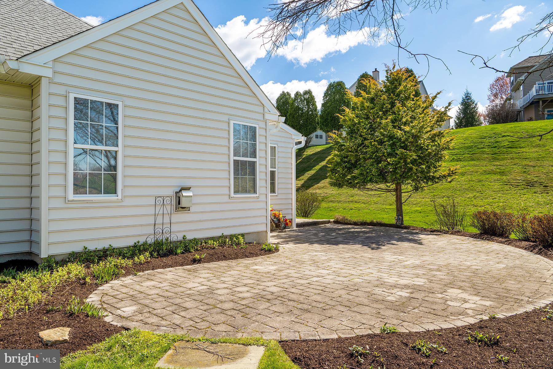 VILLAGES AT HILLVIEW - Residential