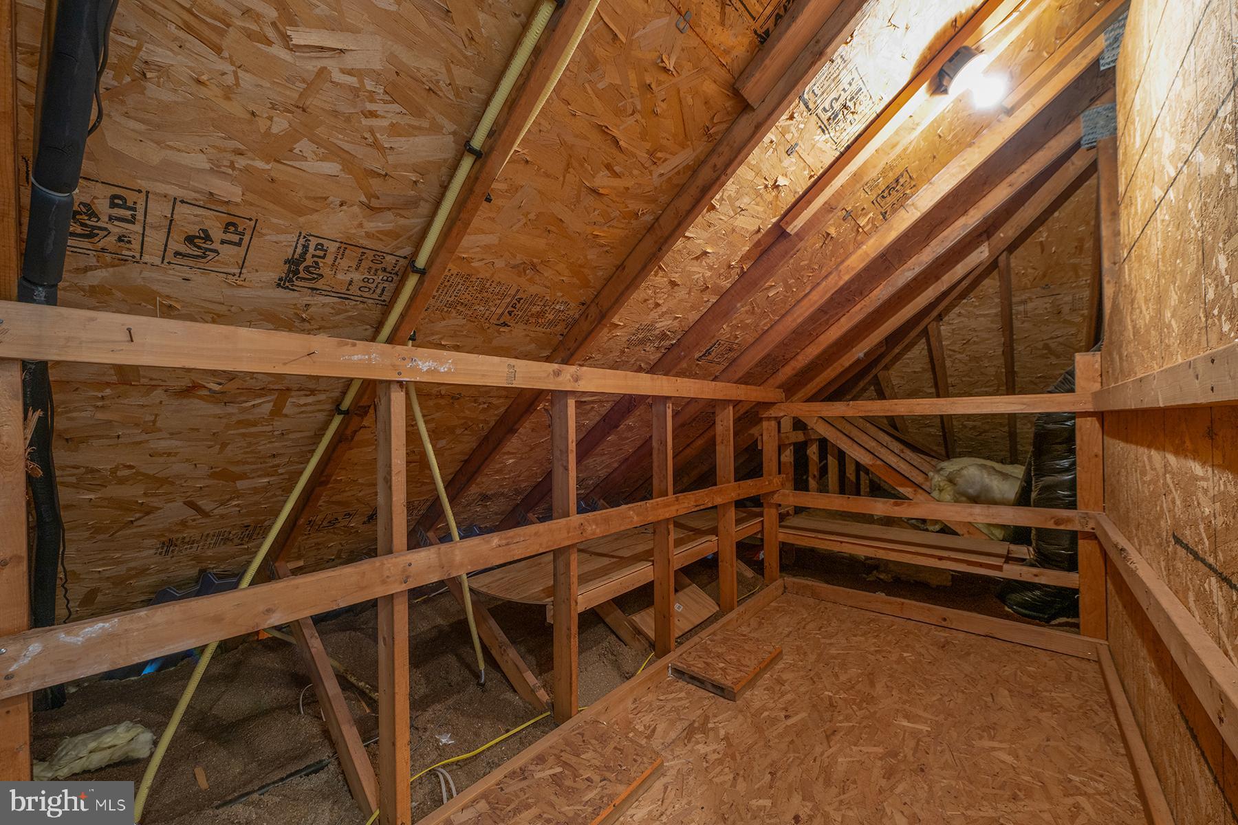 VILLAGES AT HILLVIEW - Residential