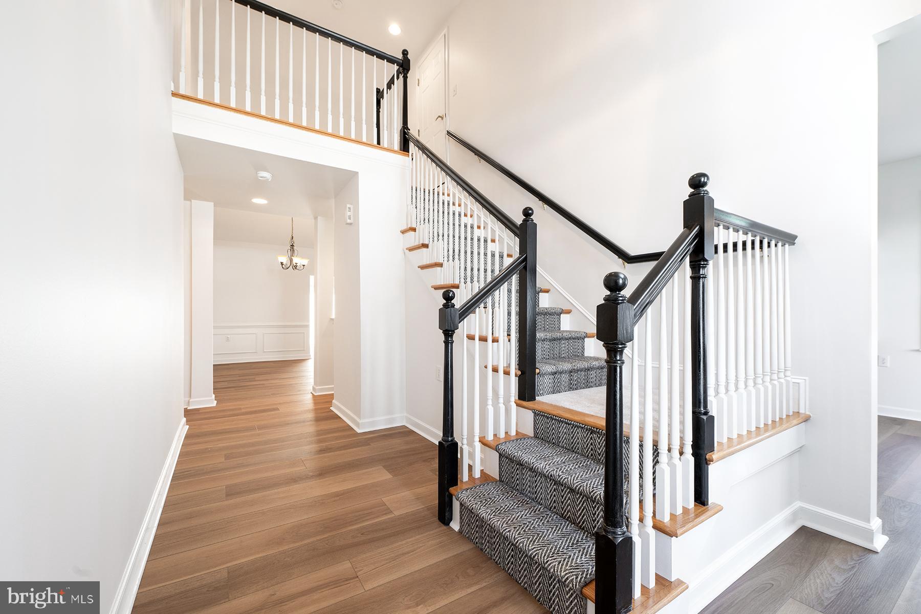 VILLAGES AT HILLVIEW - Residential