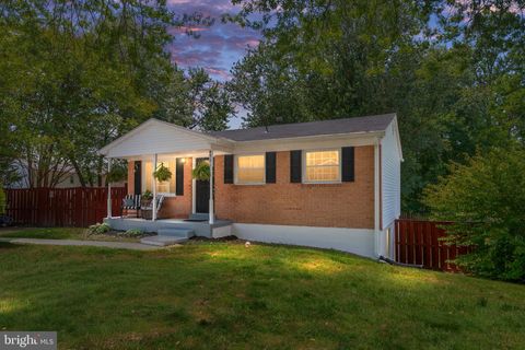 Photo of 4521 Kingsley Road, WOODBRIDGE, VA 22193 (MLS # VAPW2120758)