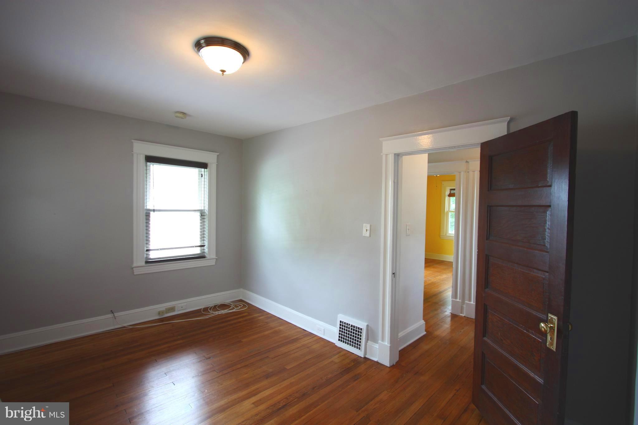 IDLEWYLDE - Residential Lease