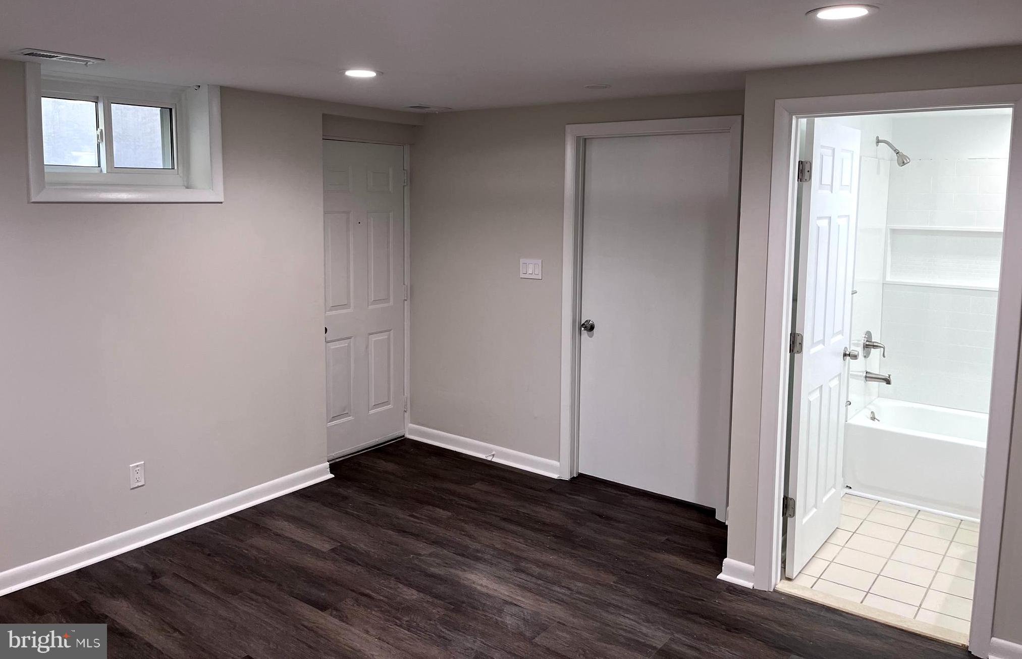 TOLLGATE - Residential