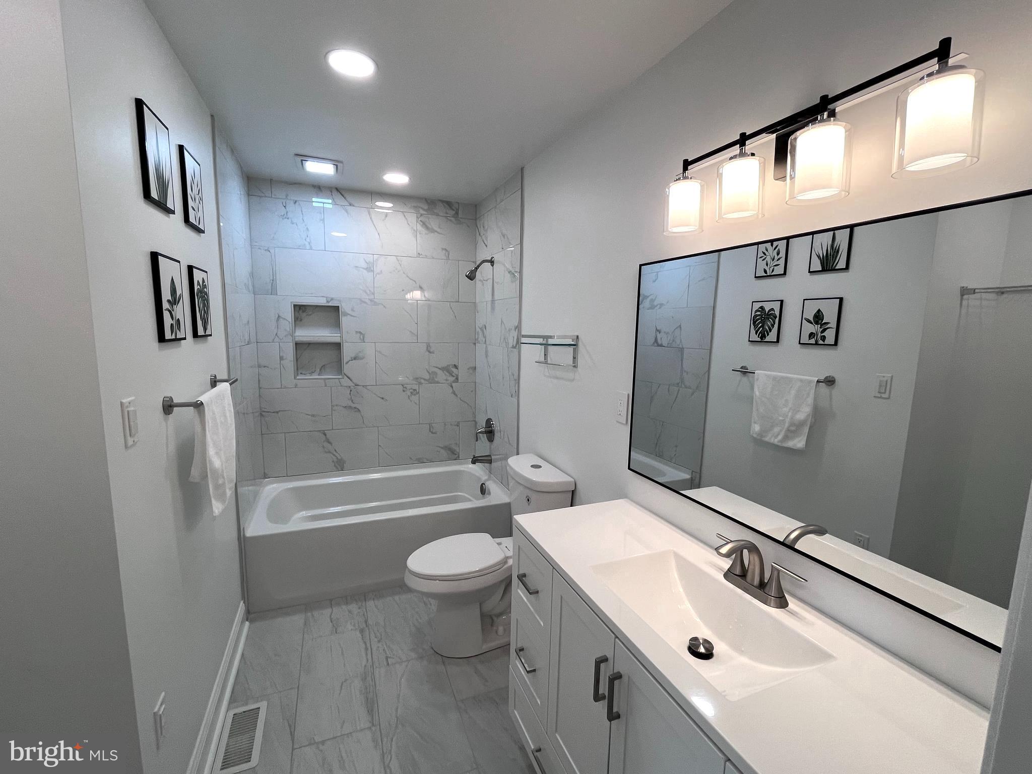 TOLLGATE - Residential