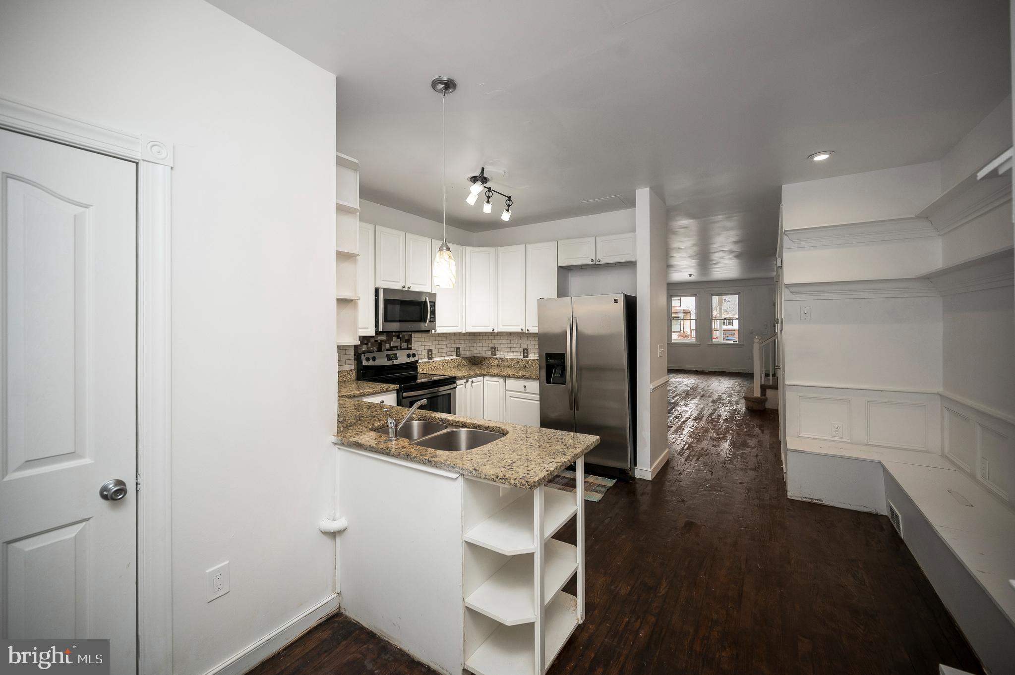 THE QUARTERS - Residential