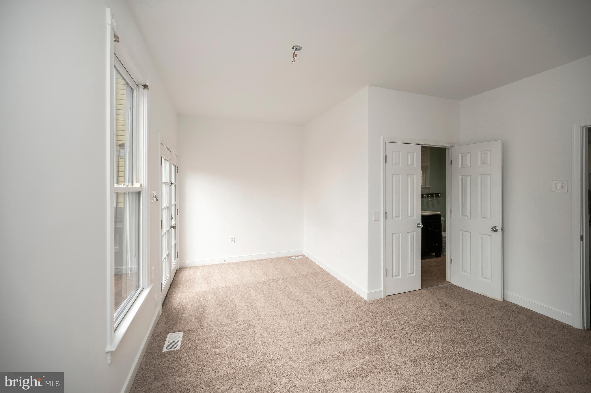 THE QUARTERS - Residential