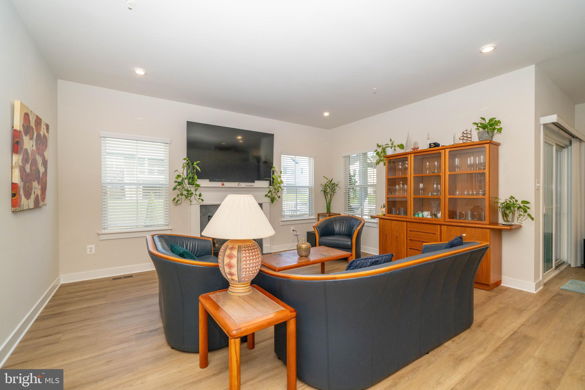 TWO RIVERS - Residential