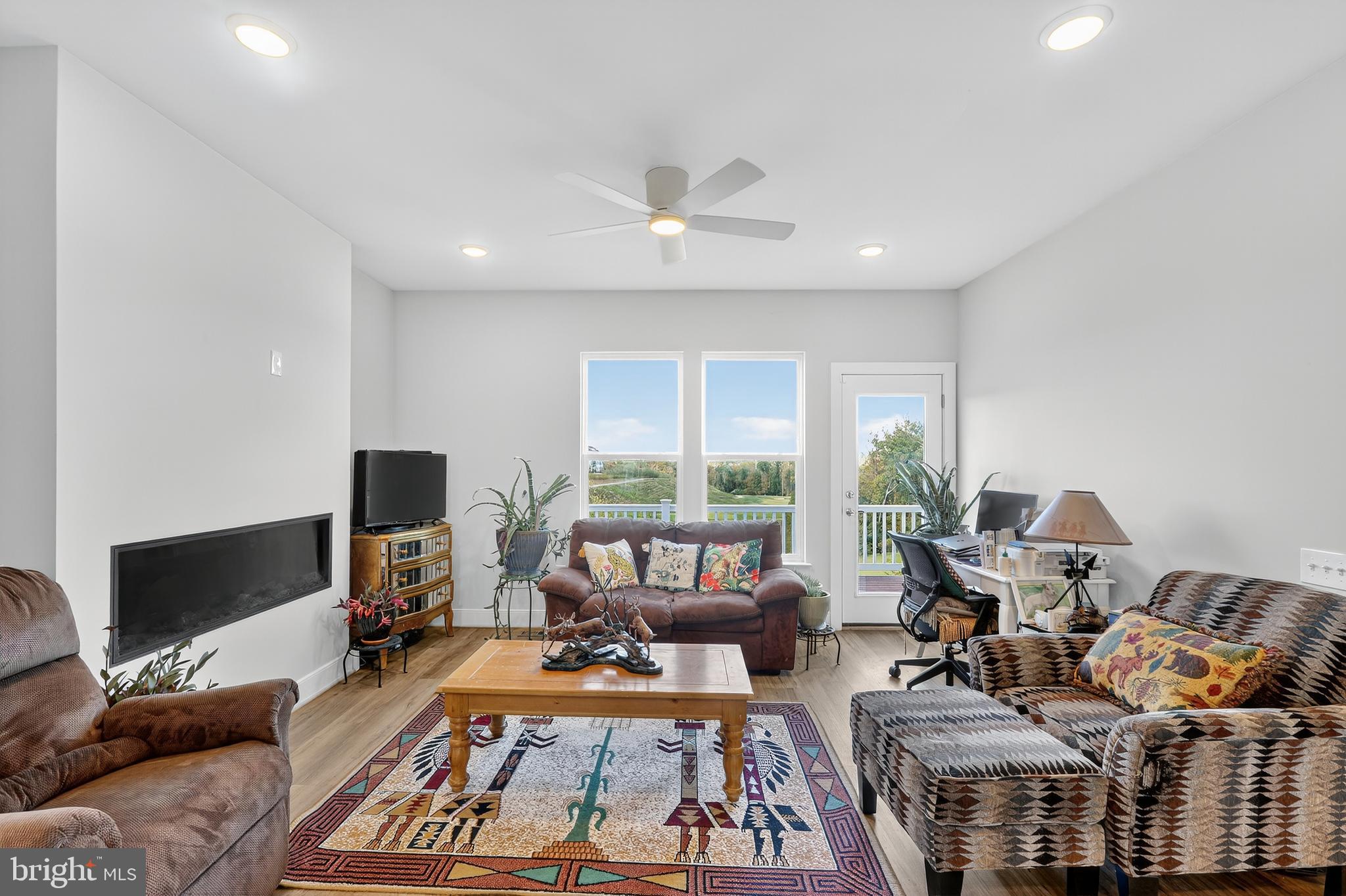 POTOMAC SHORES - Residential