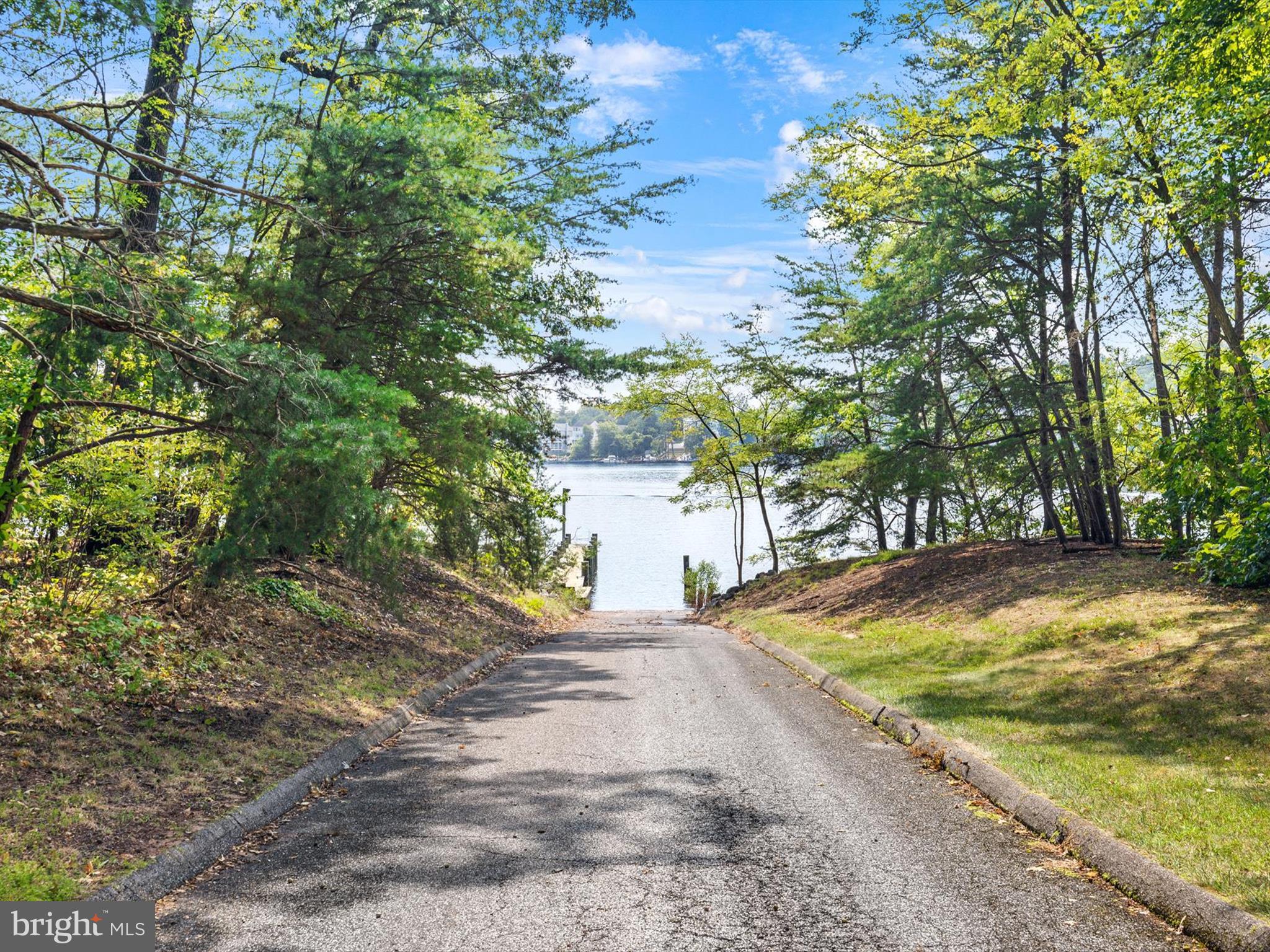 BRIDGEWATER AT CARVEL BEACH - Residential