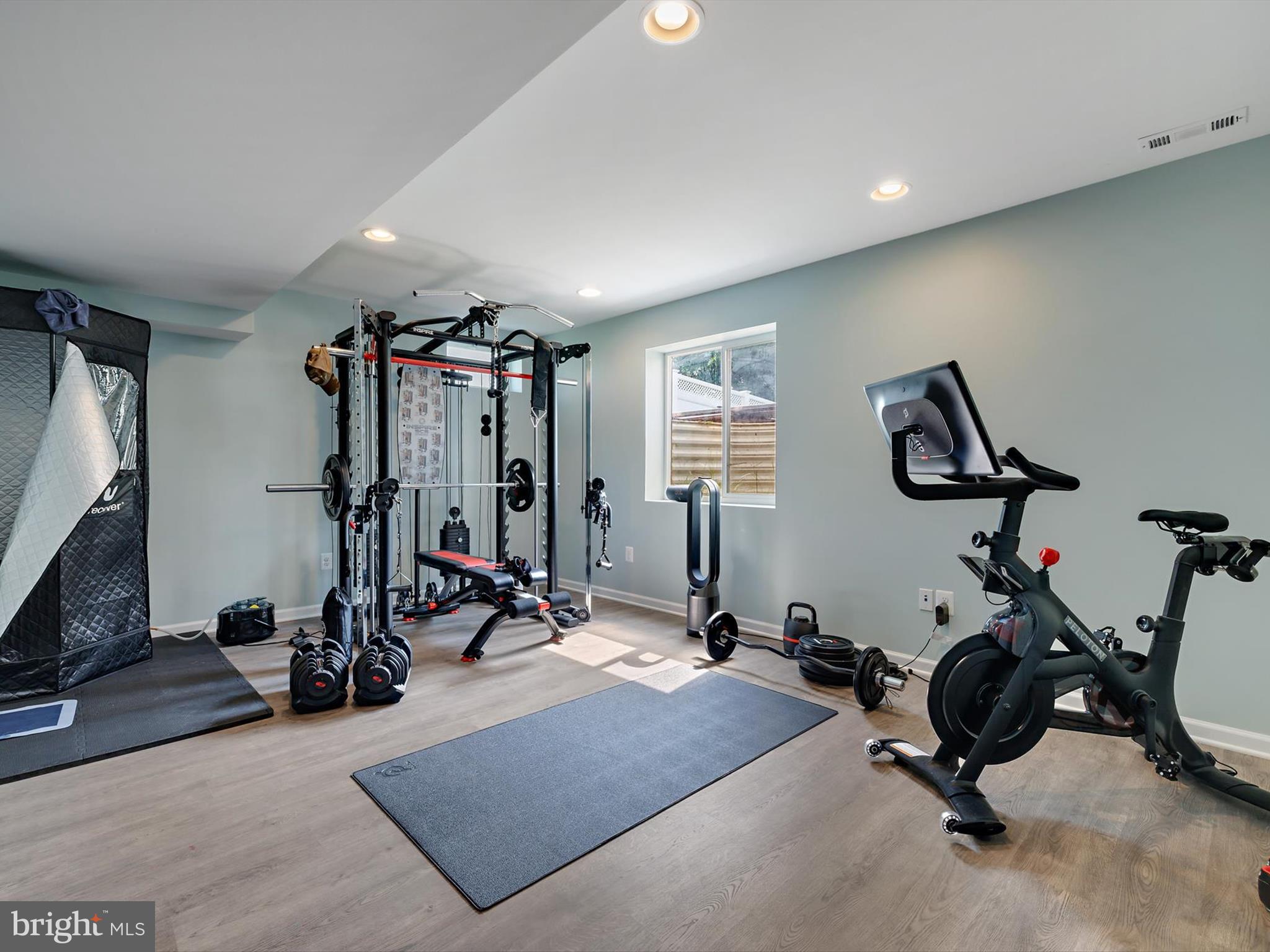 BRIDGEWATER AT CARVEL BEACH - Residential