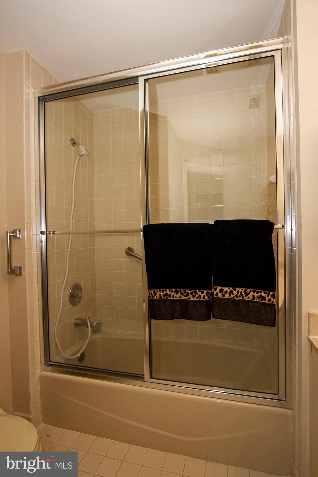 PAVILION IN THE PARK - Residential