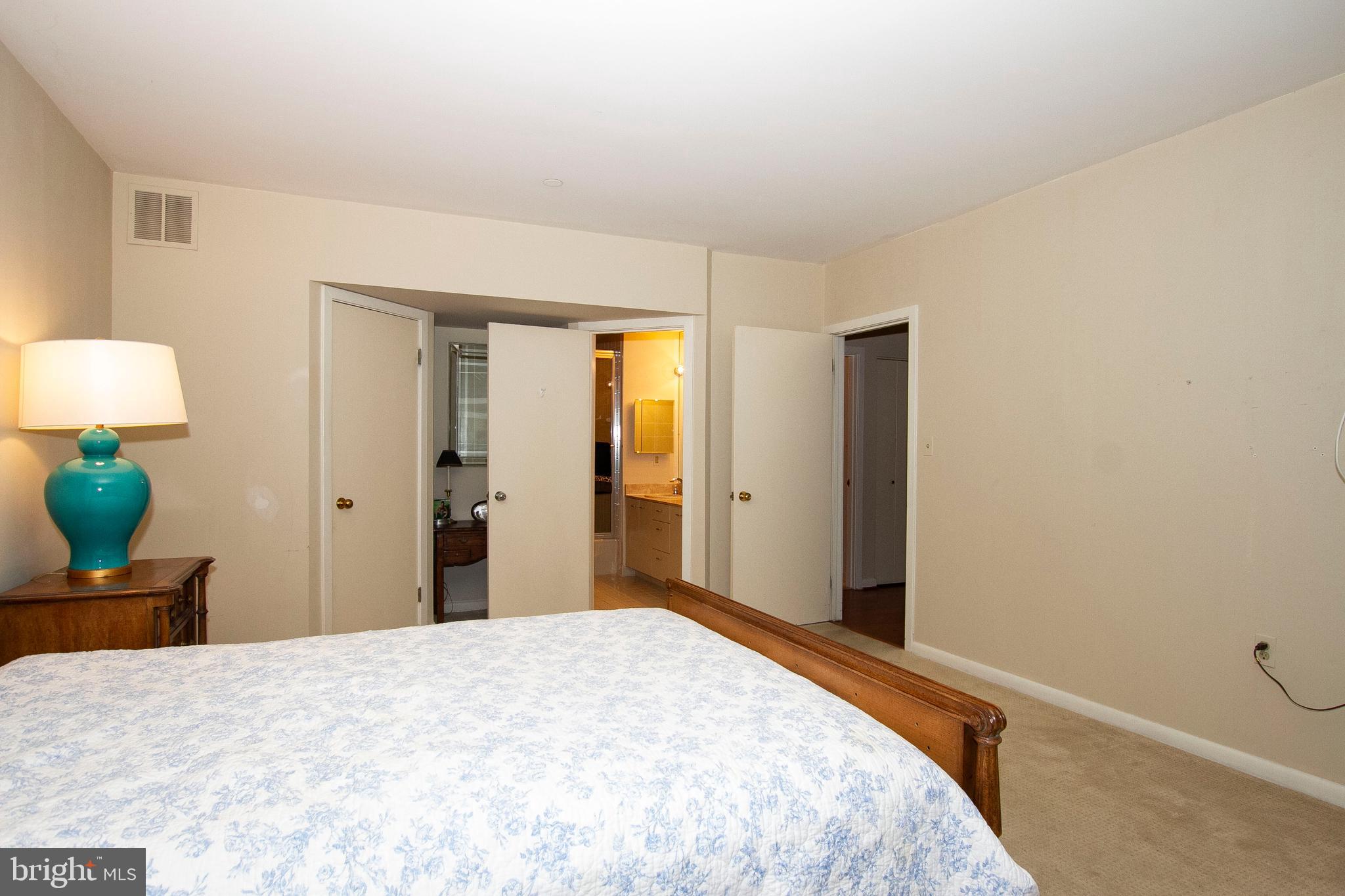 PAVILION IN THE PARK - Residential