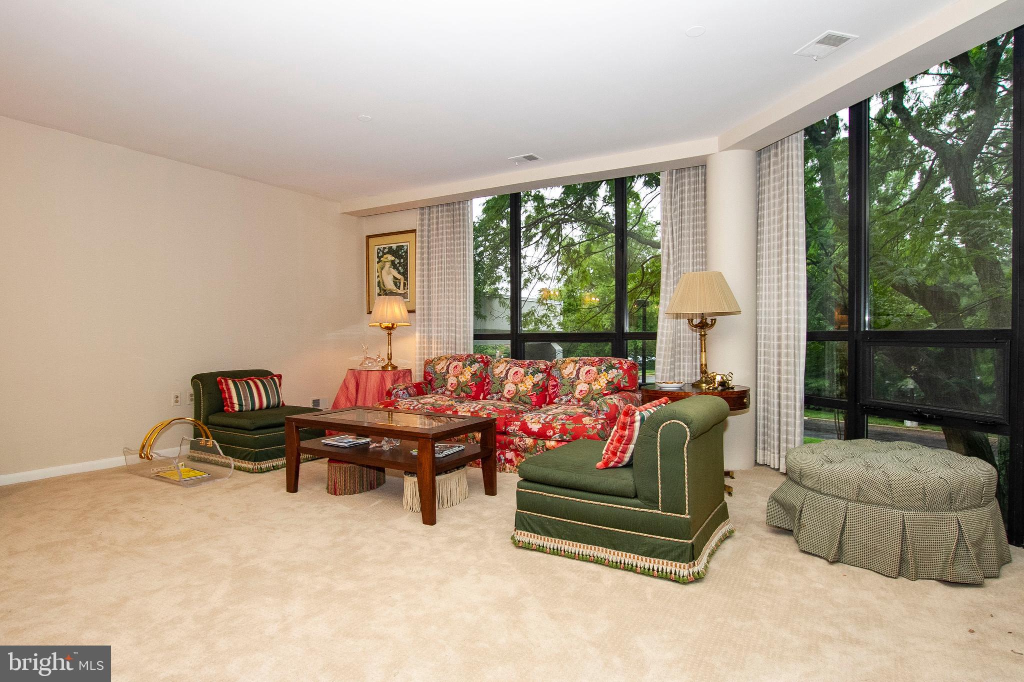 PAVILION IN THE PARK - Residential