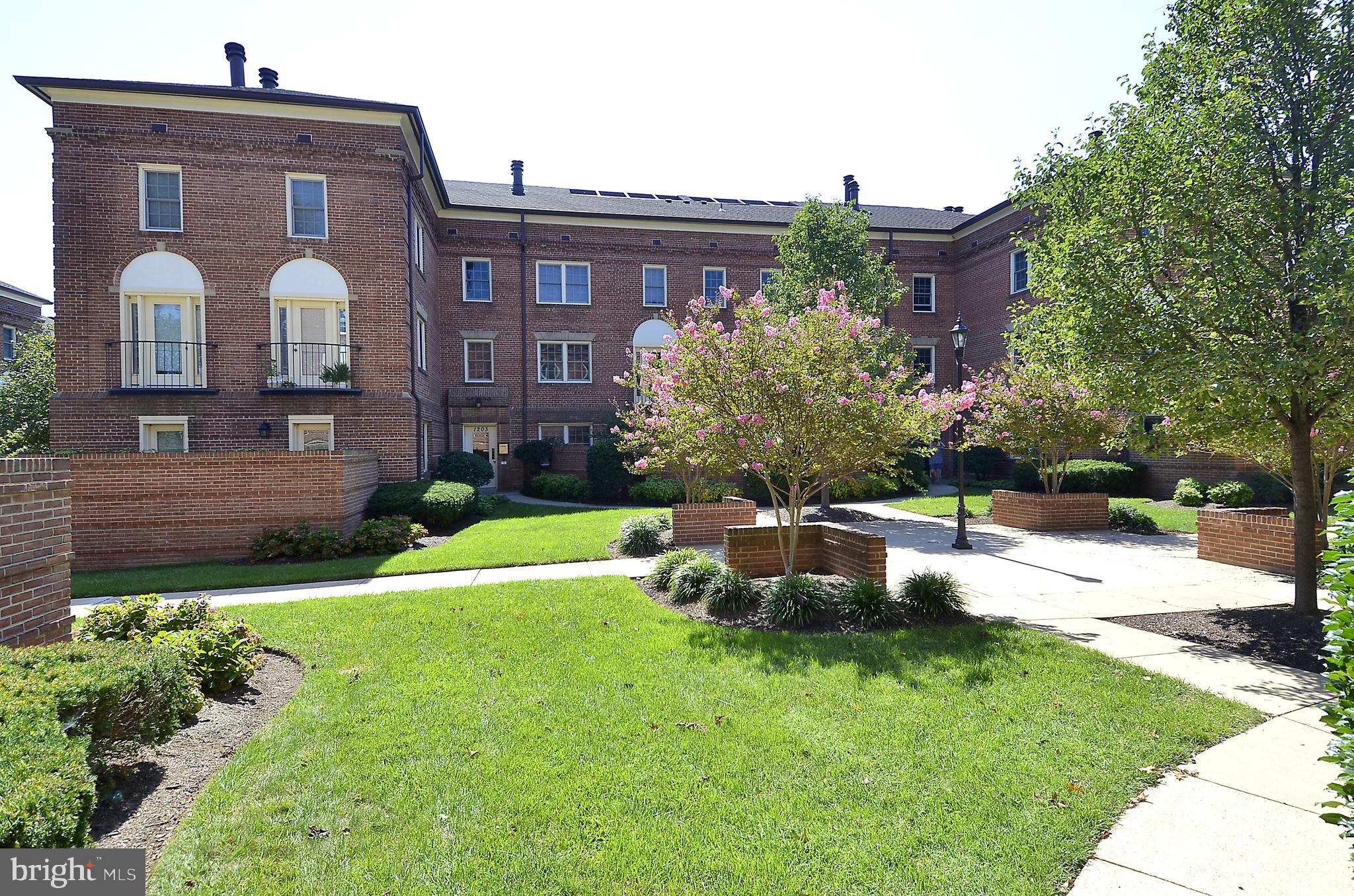 CANAL PLACE - Residential Lease