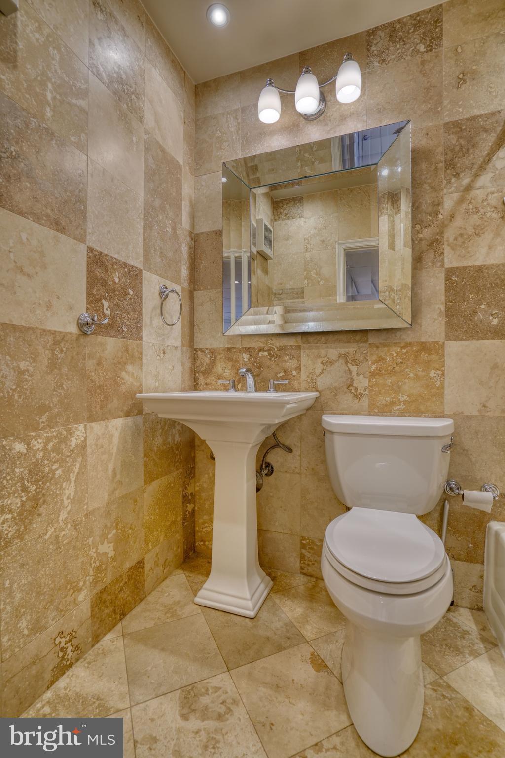 CANAL PLACE - Residential Lease