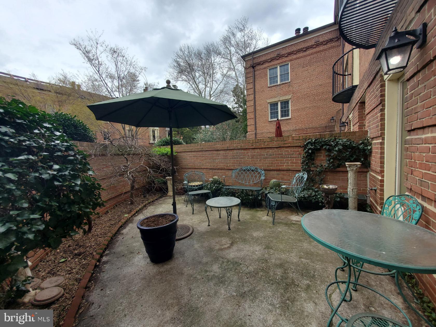 CANAL PLACE - Residential Lease