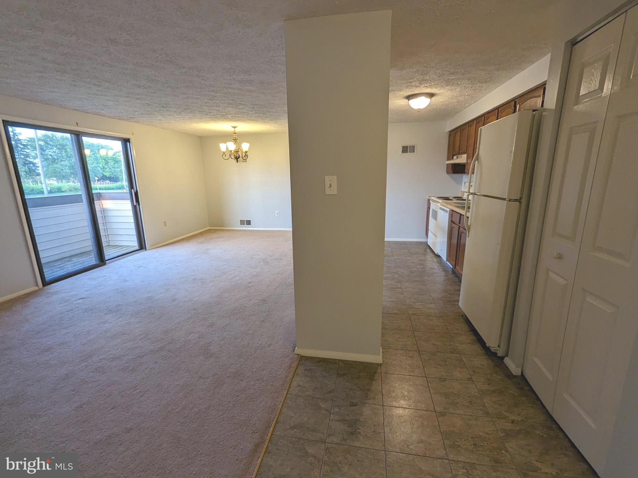 AMBERTOWNE - Residential Lease