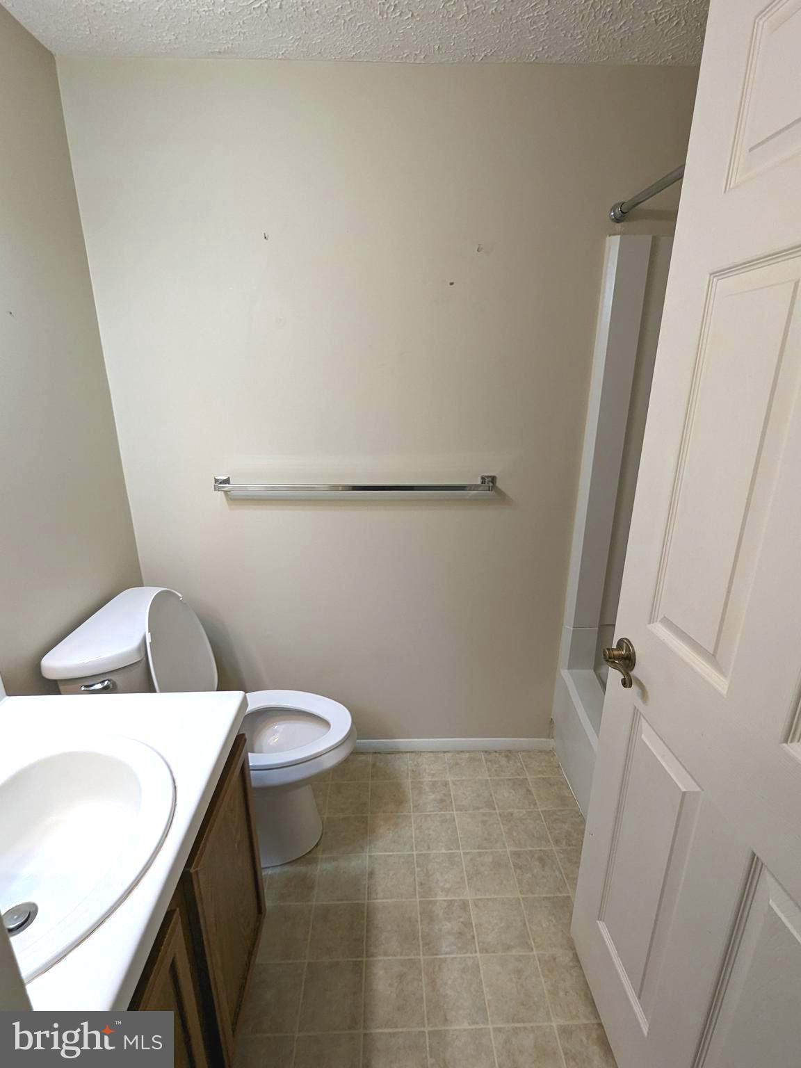 AMBERTOWNE - Residential Lease