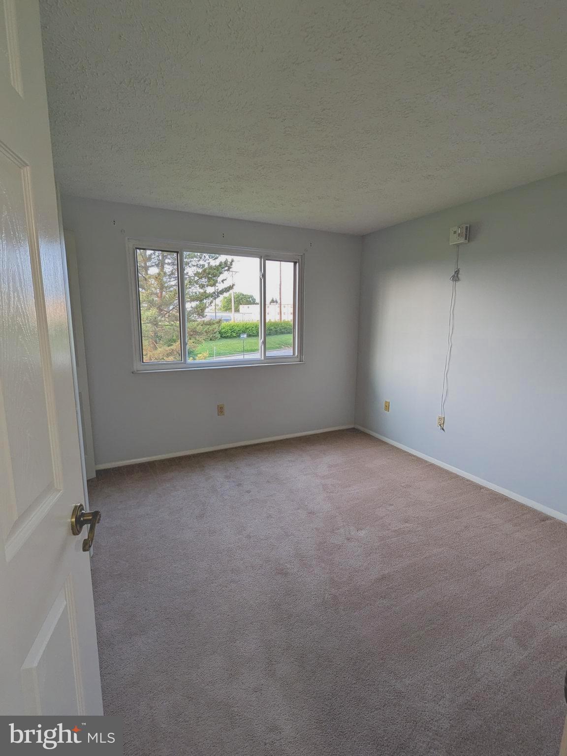 AMBERTOWNE - Residential Lease