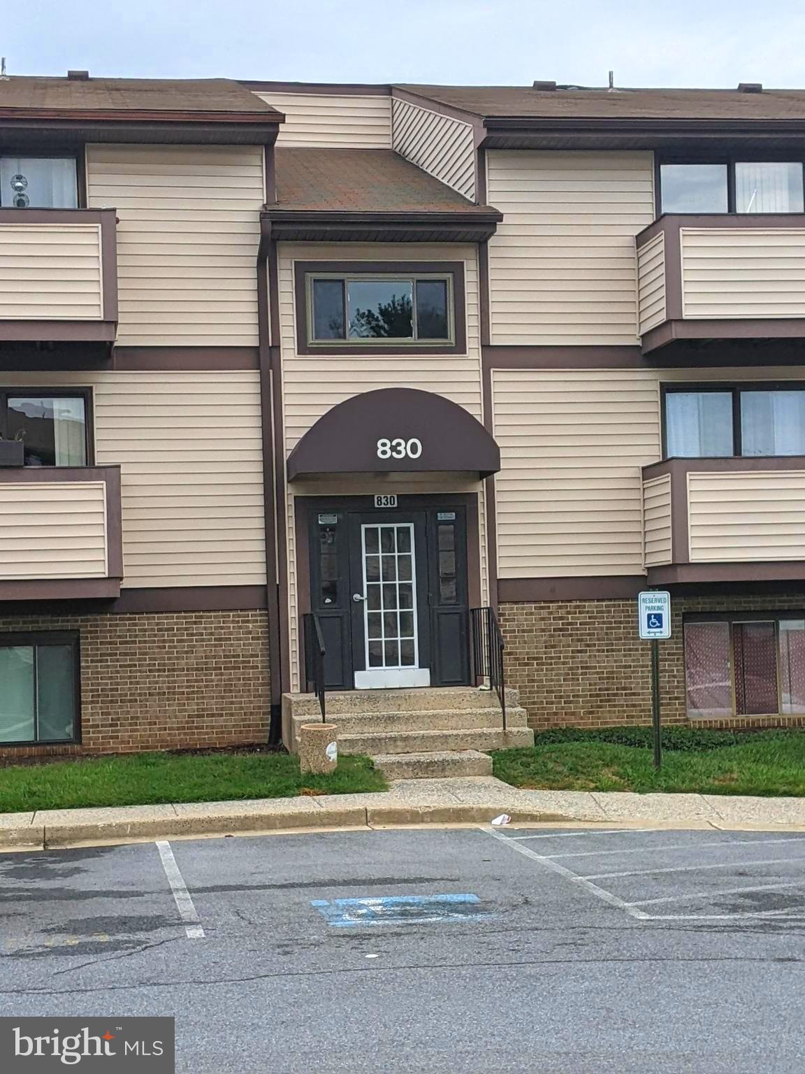 AMBERTOWNE - Residential Lease