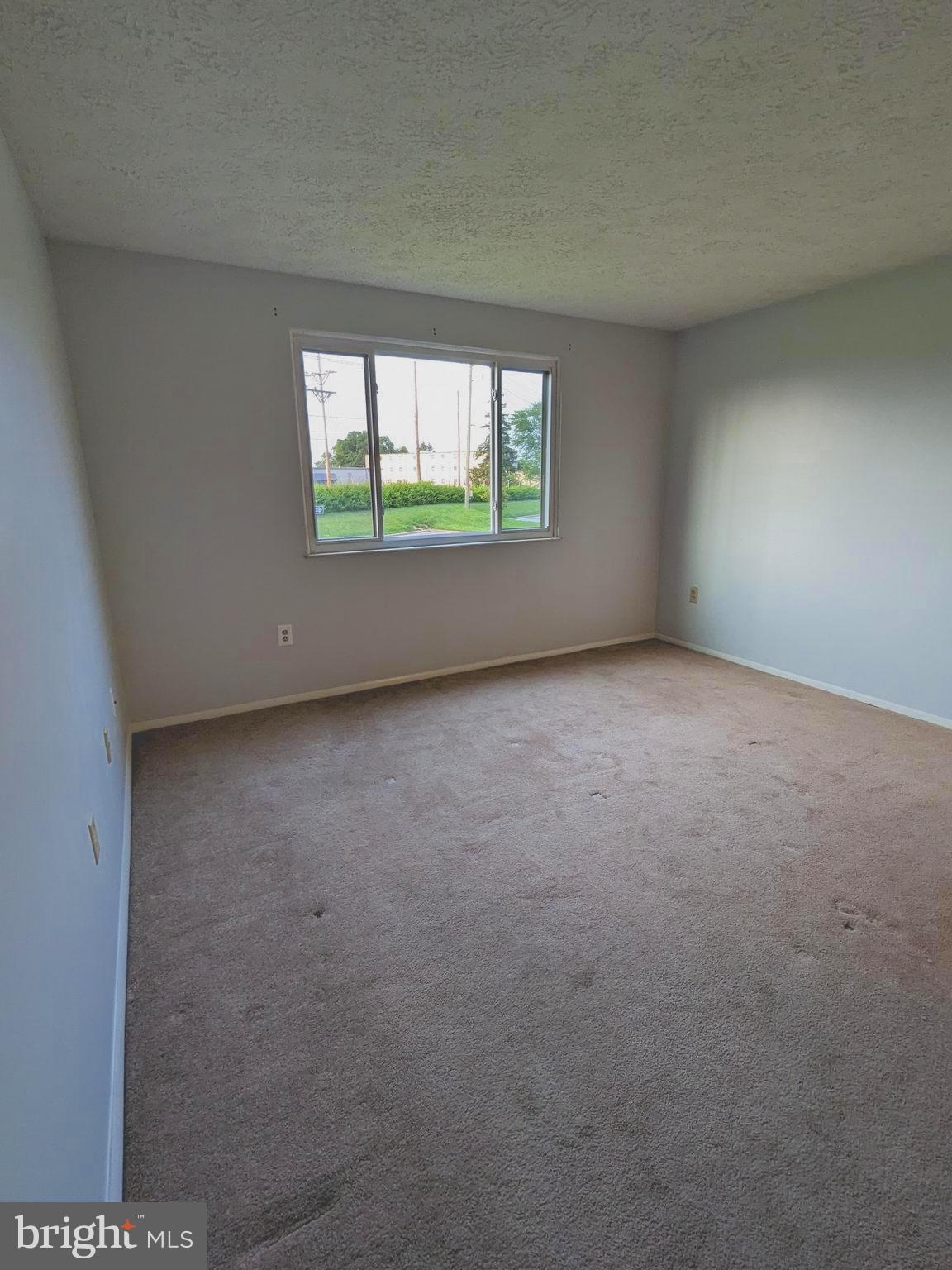 AMBERTOWNE - Residential Lease