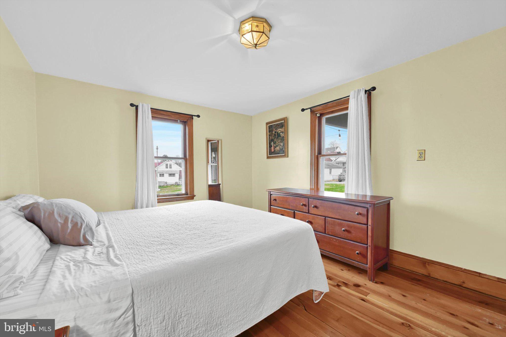 EDENBURG MANOR - Residential