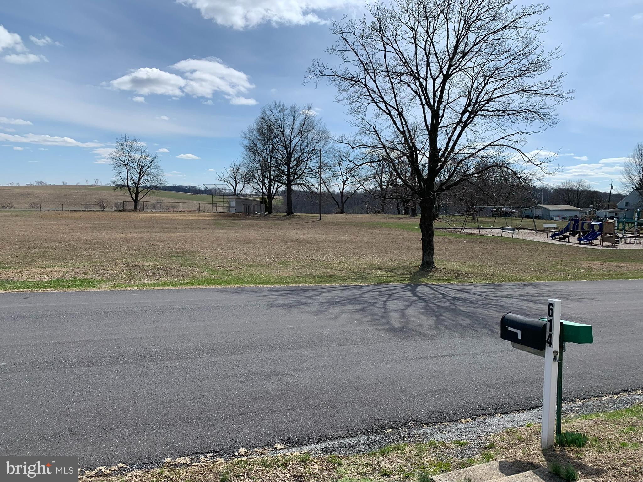 EDENBURG MANOR - Residential