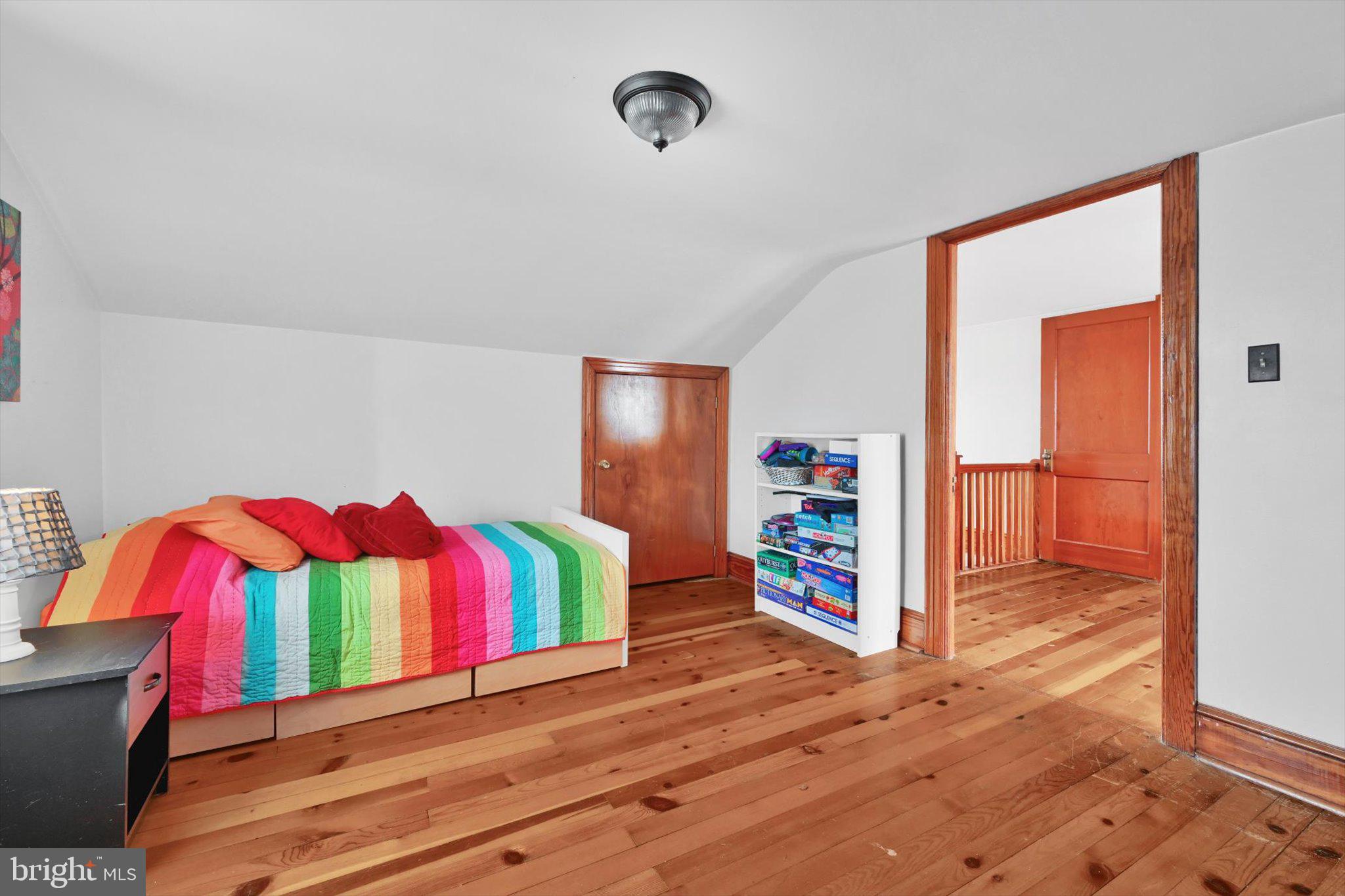 EDENBURG MANOR - Residential