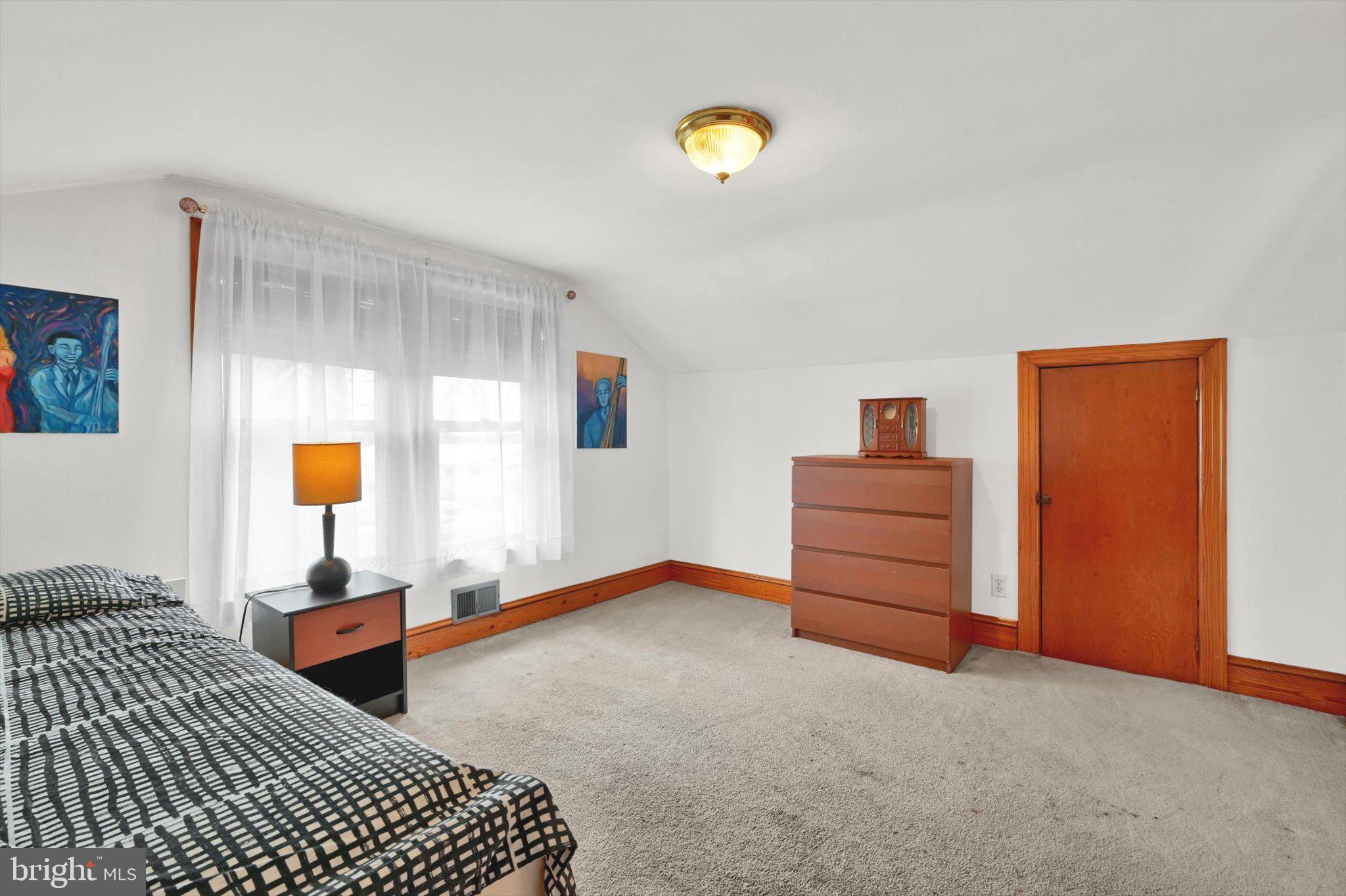 EDENBURG MANOR - Residential