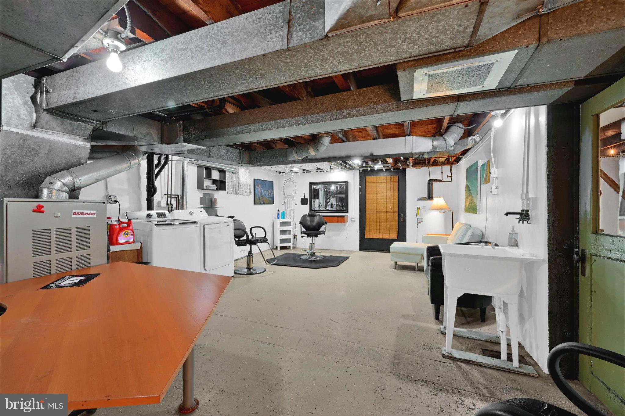 EDENBURG MANOR - Residential