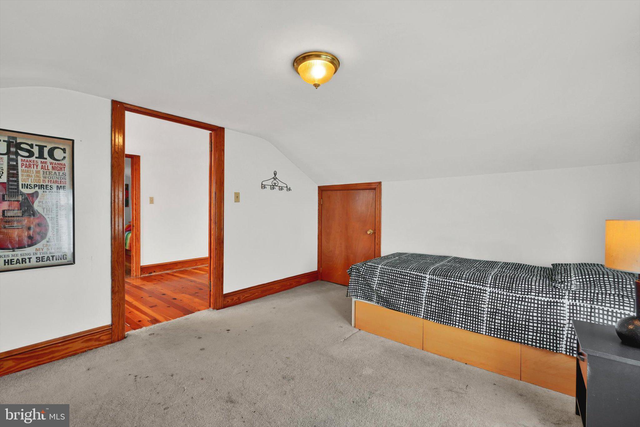 EDENBURG MANOR - Residential