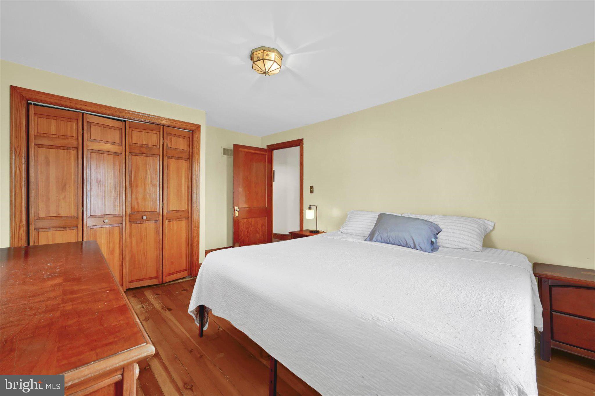 EDENBURG MANOR - Residential