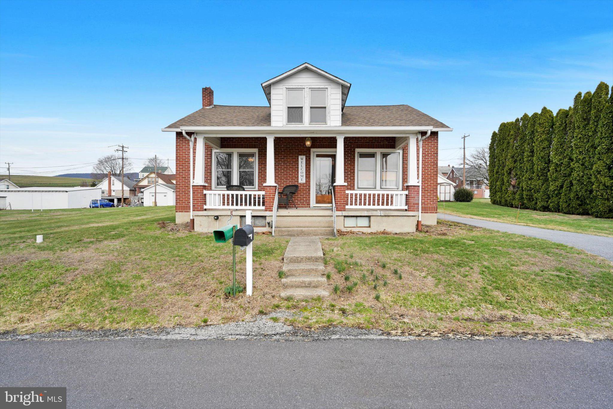 EDENBURG MANOR - Residential
