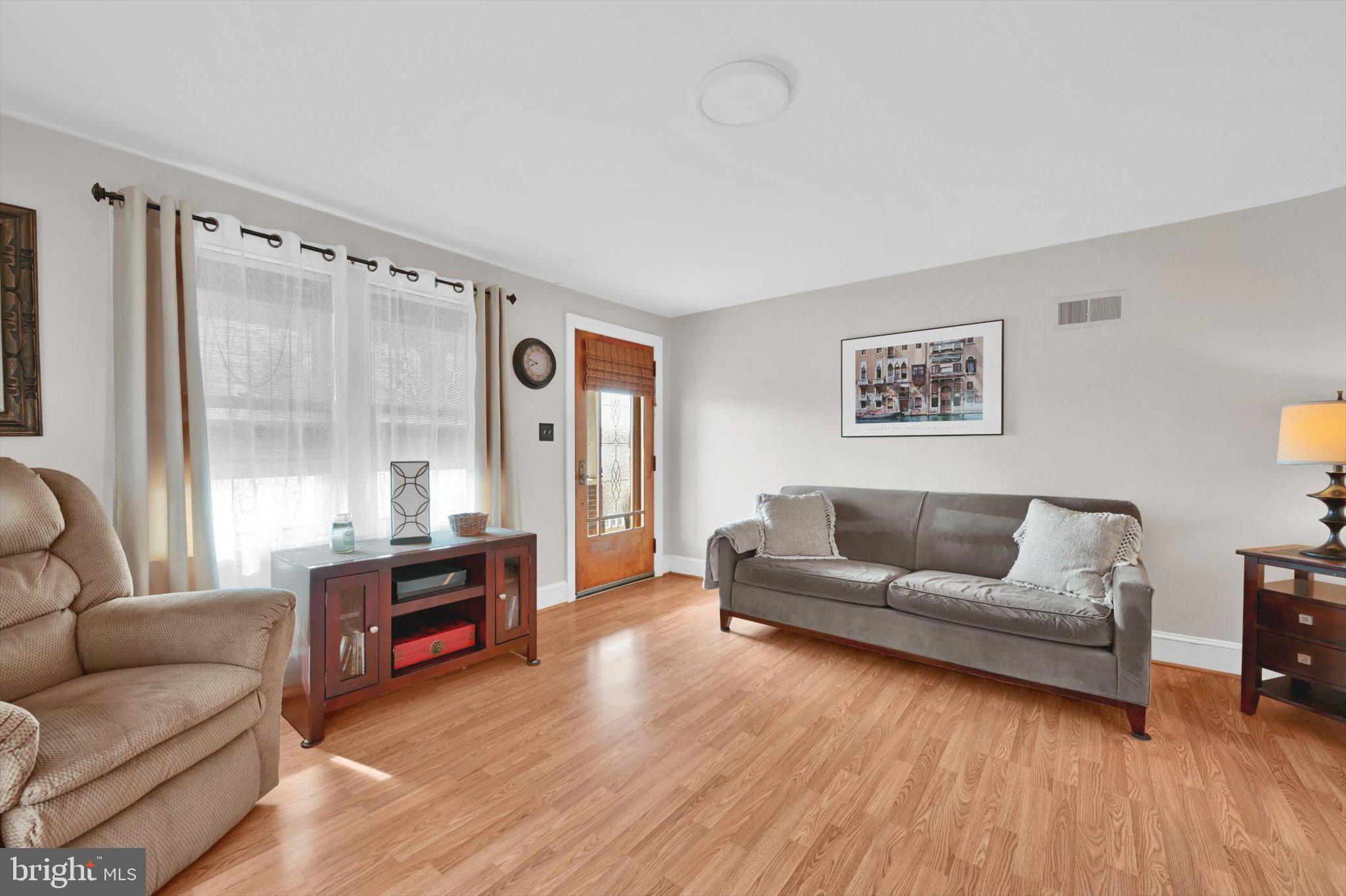 EDENBURG MANOR - Residential