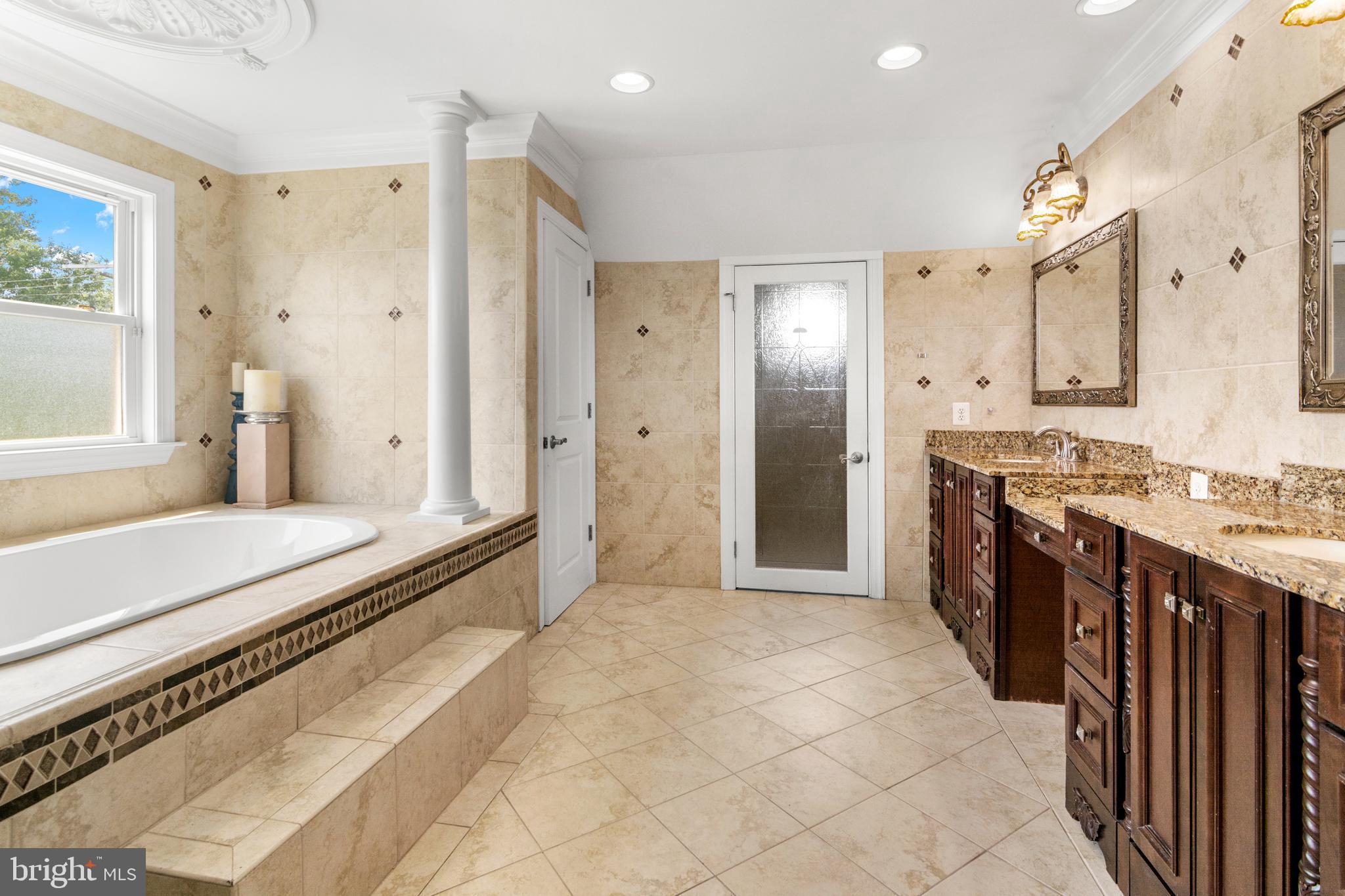 PIKESVILLE - Residential