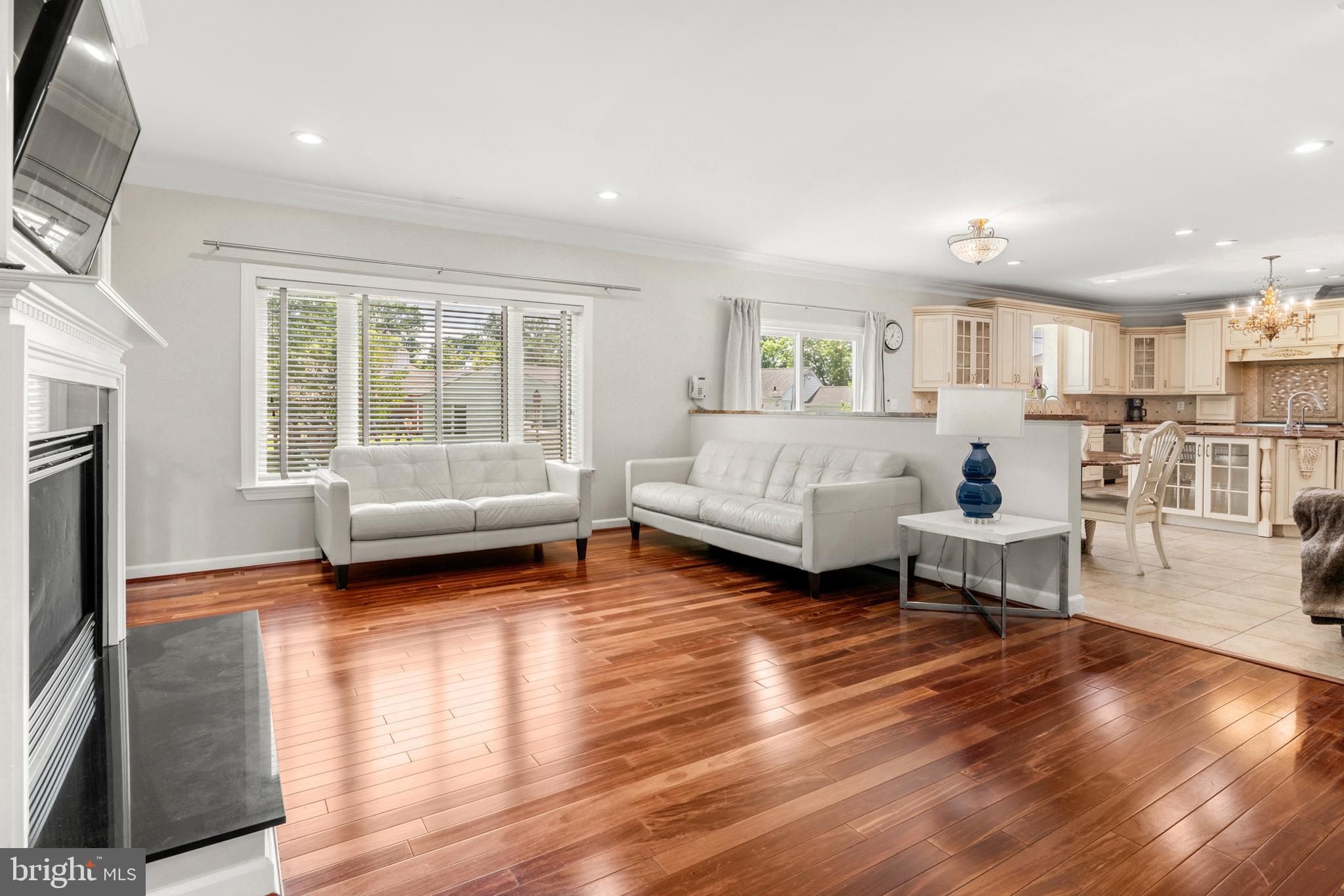 PIKESVILLE - Residential
