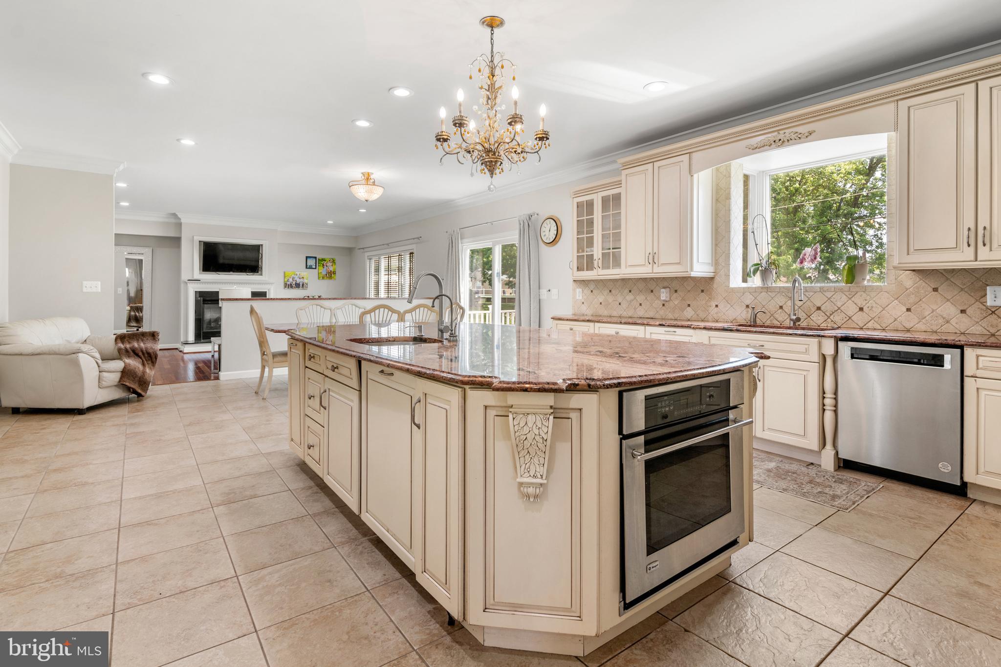 PIKESVILLE - Residential