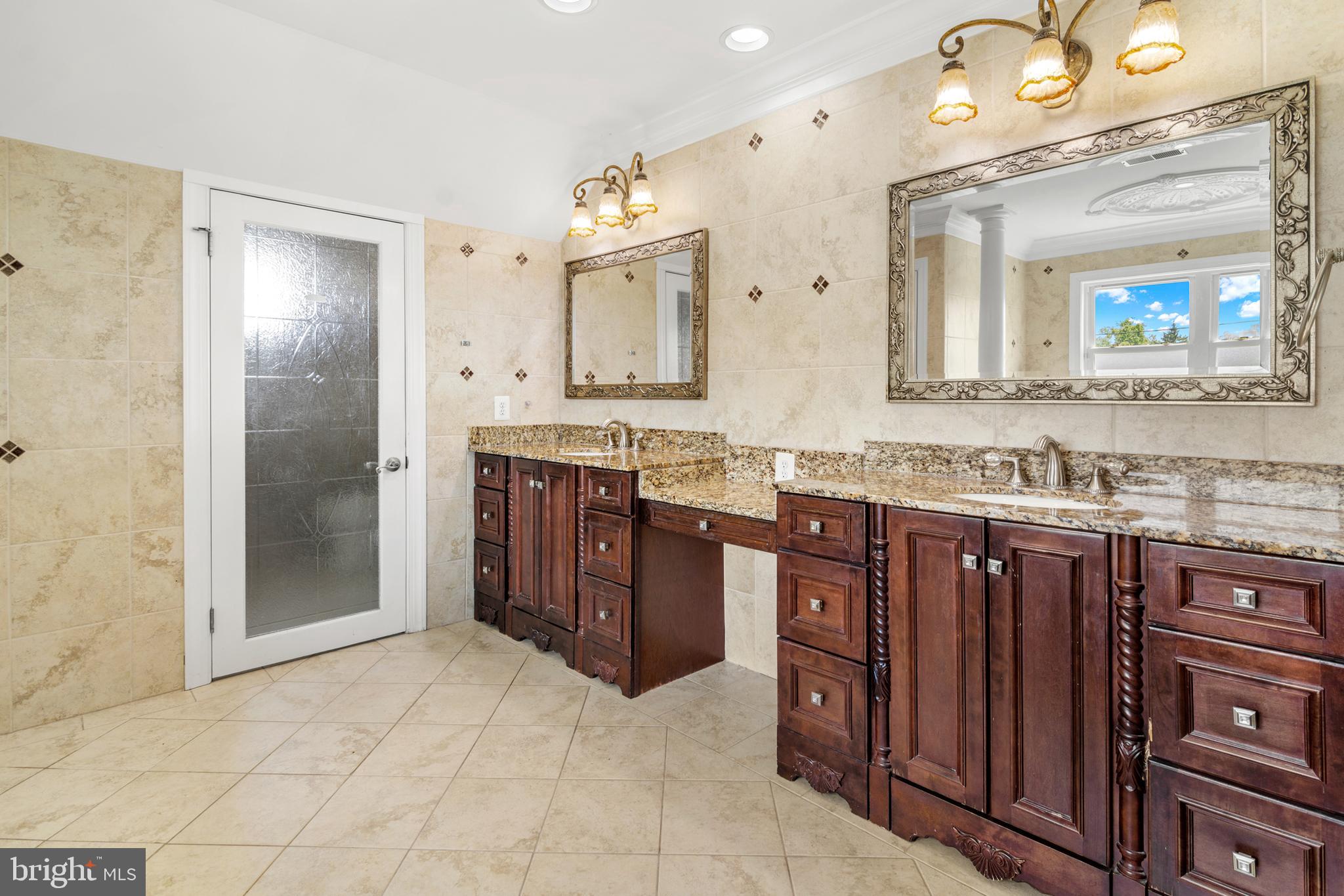 PIKESVILLE - Residential