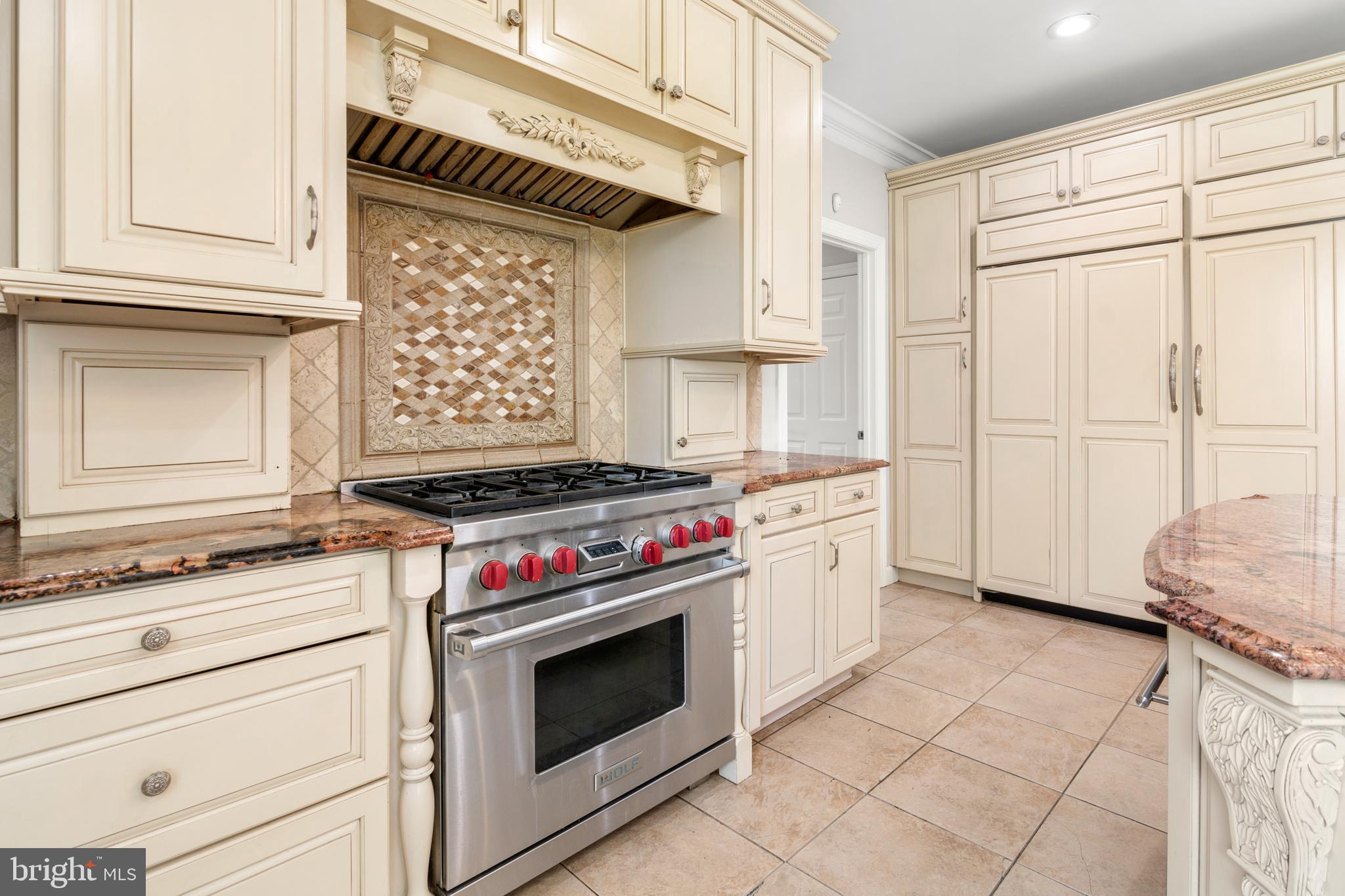PIKESVILLE - Residential