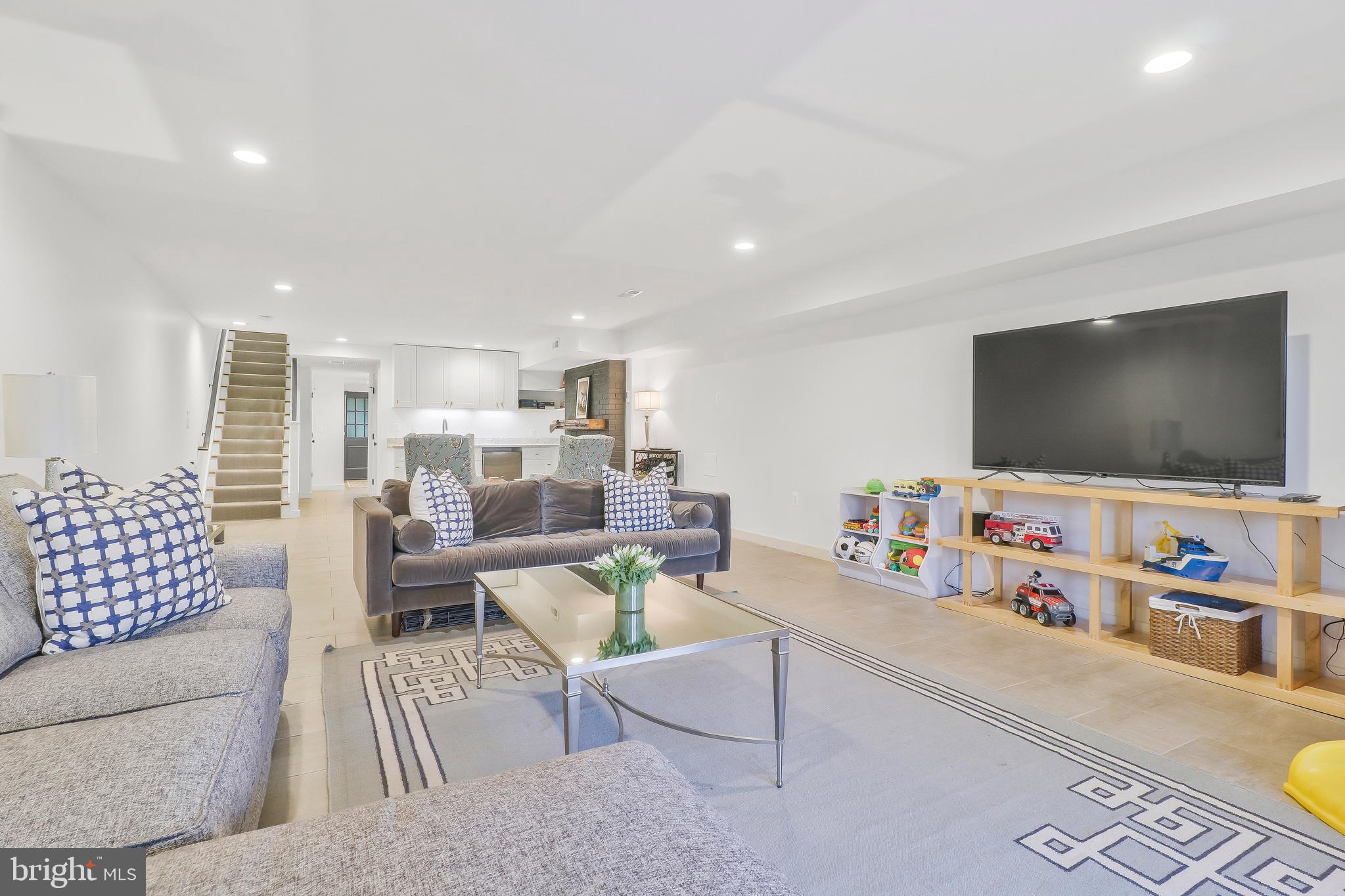 YATES GARDENS - Residential