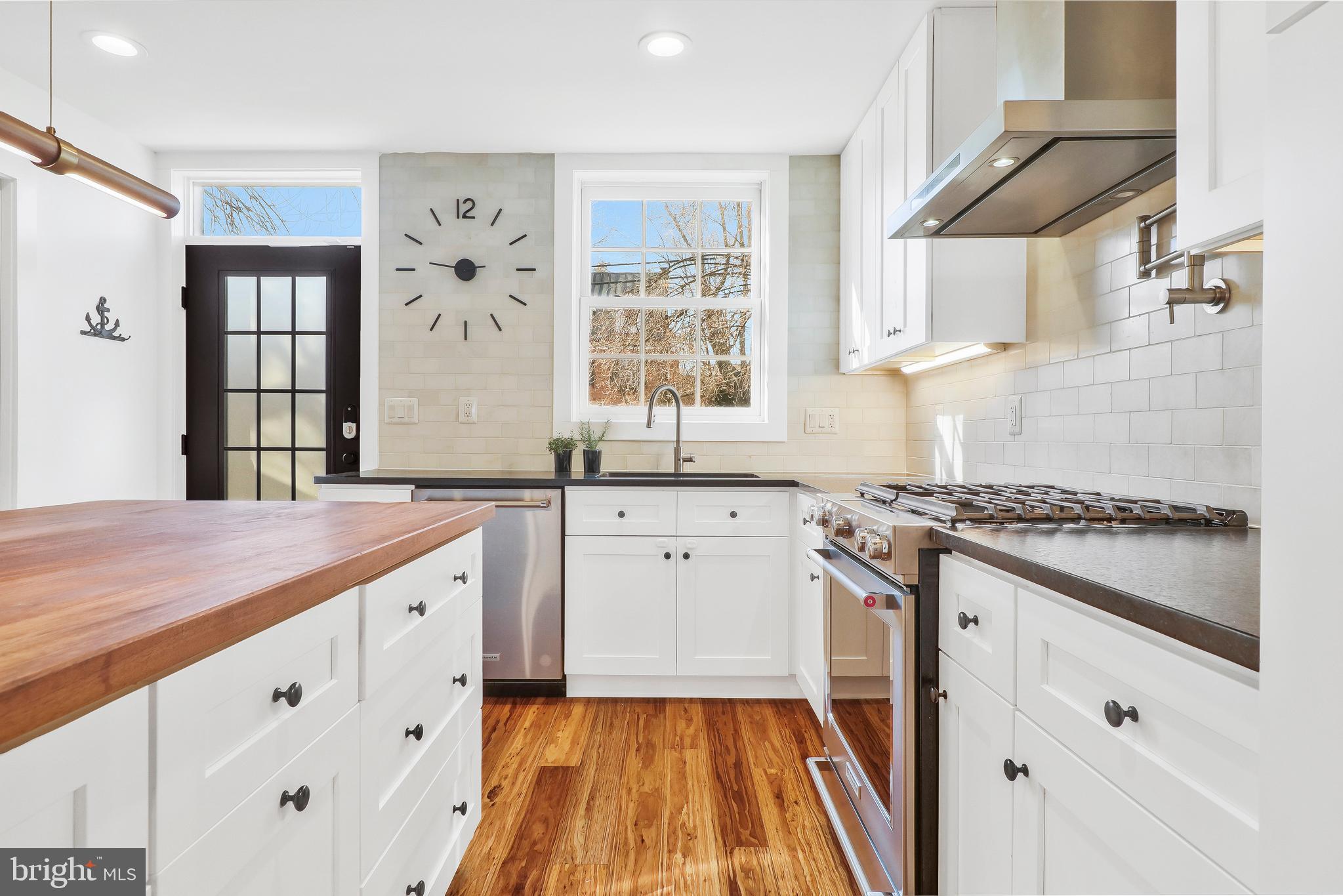 YATES GARDENS - Residential