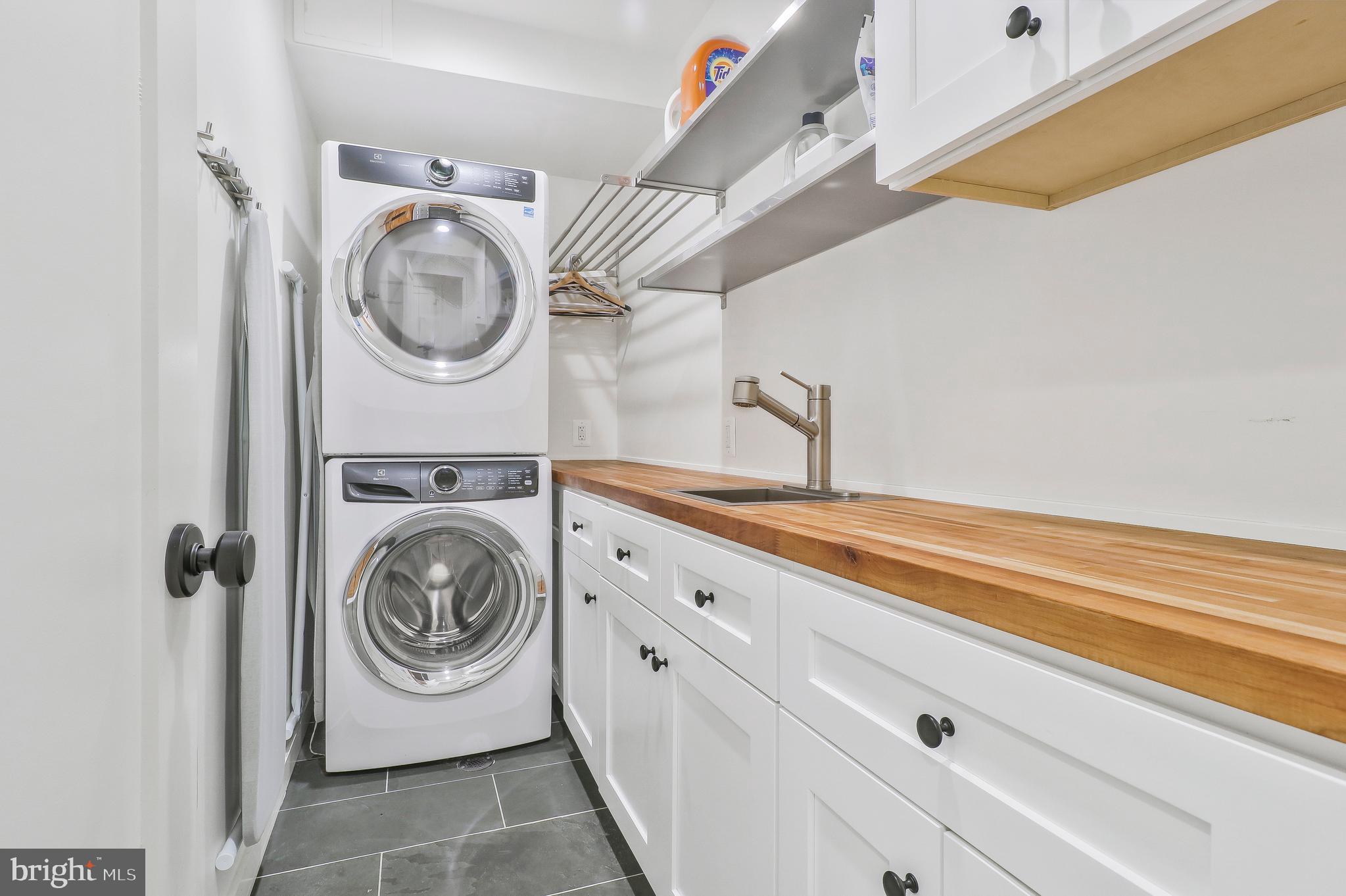 YATES GARDENS - Residential